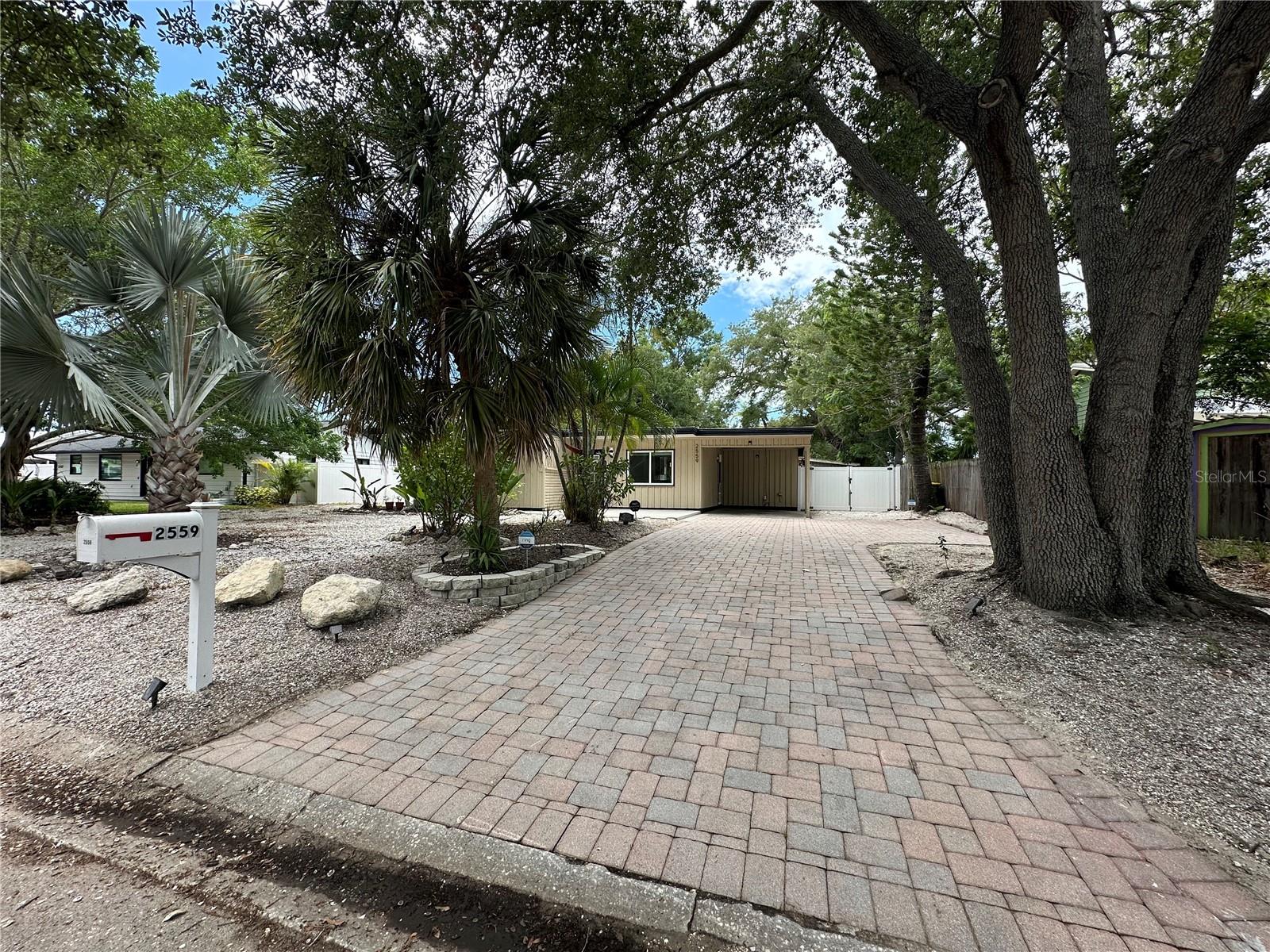 PAVER PARK ESTATES - Residential