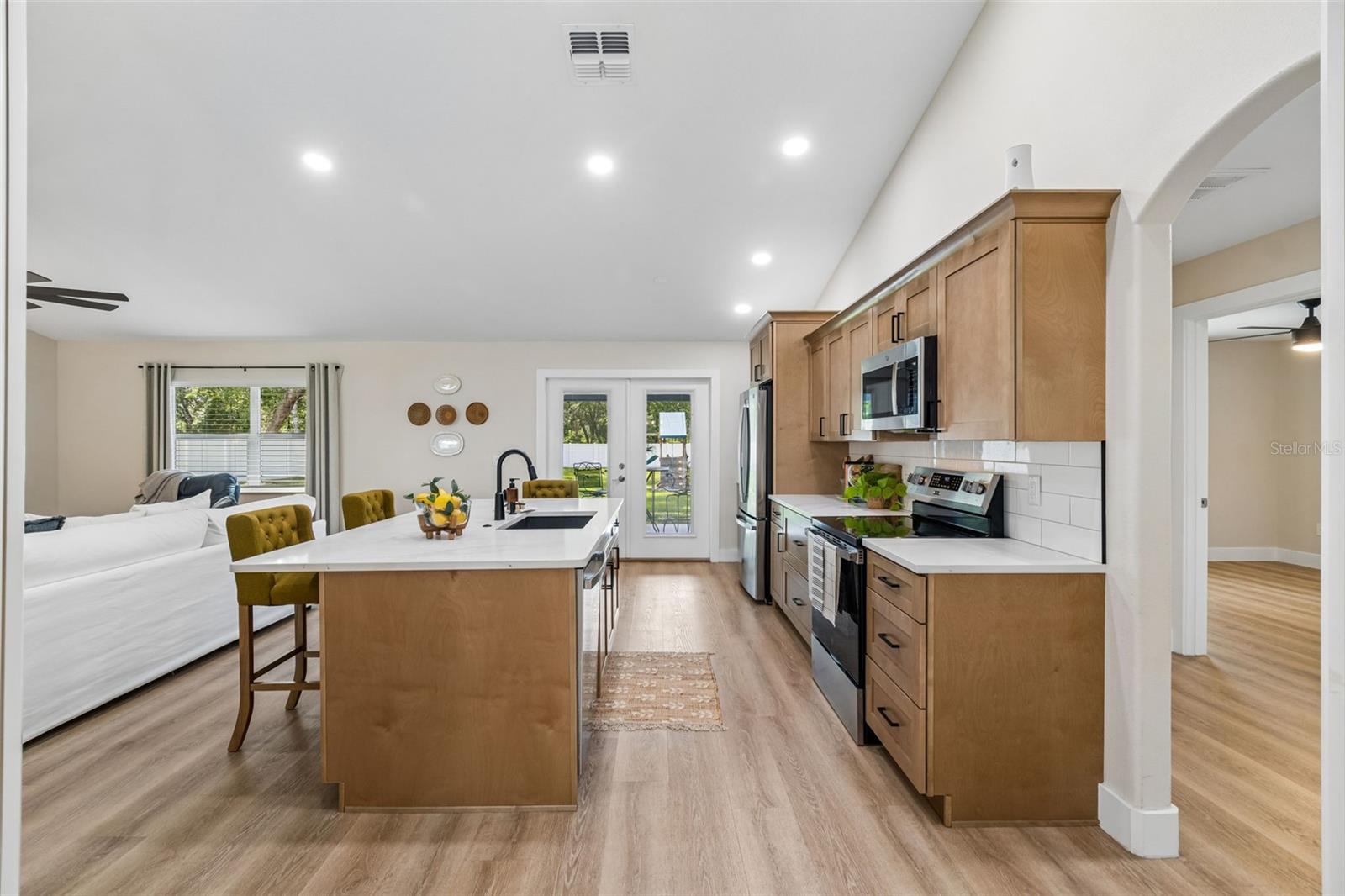 ROYAL HIGHLANDS - Residential
