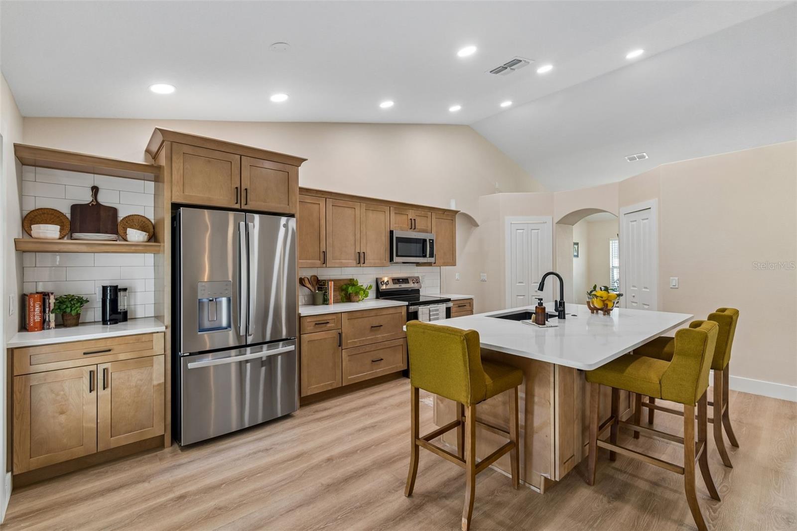ROYAL HIGHLANDS - Residential