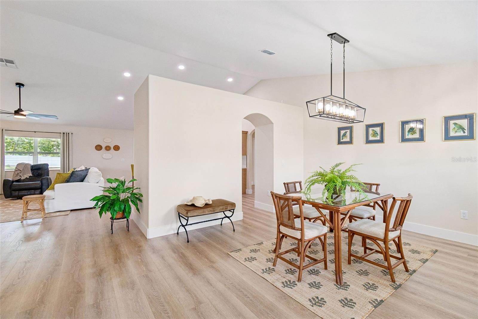 ROYAL HIGHLANDS - Residential