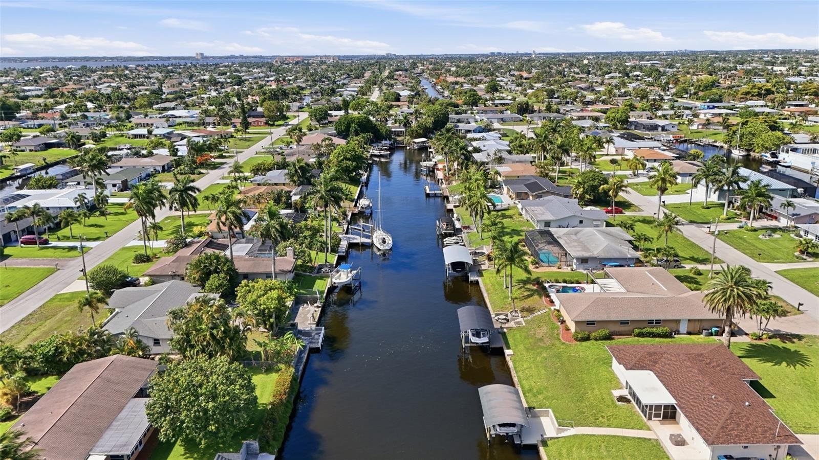 CAPE CORAL - Residential