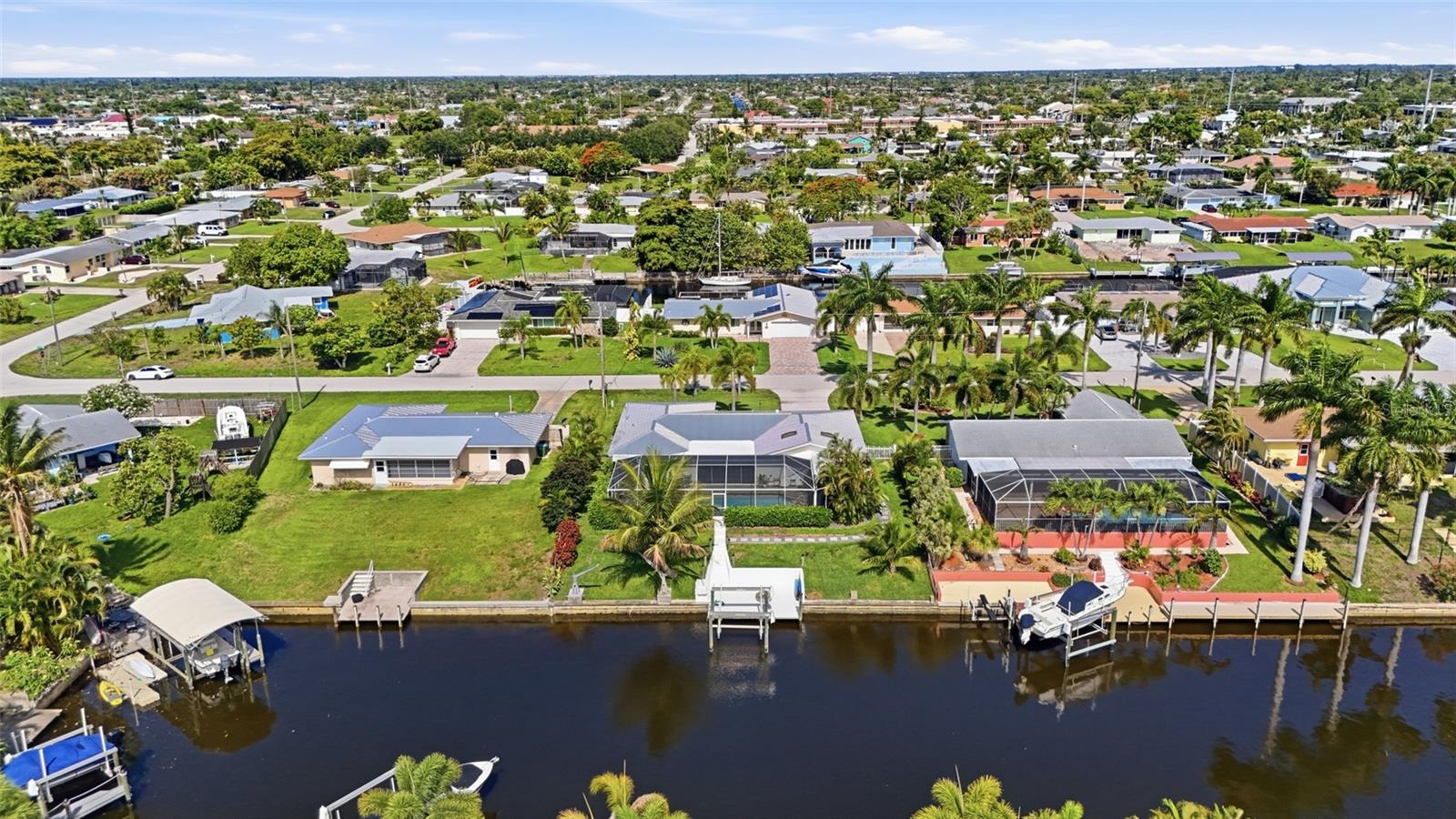 CAPE CORAL - Residential