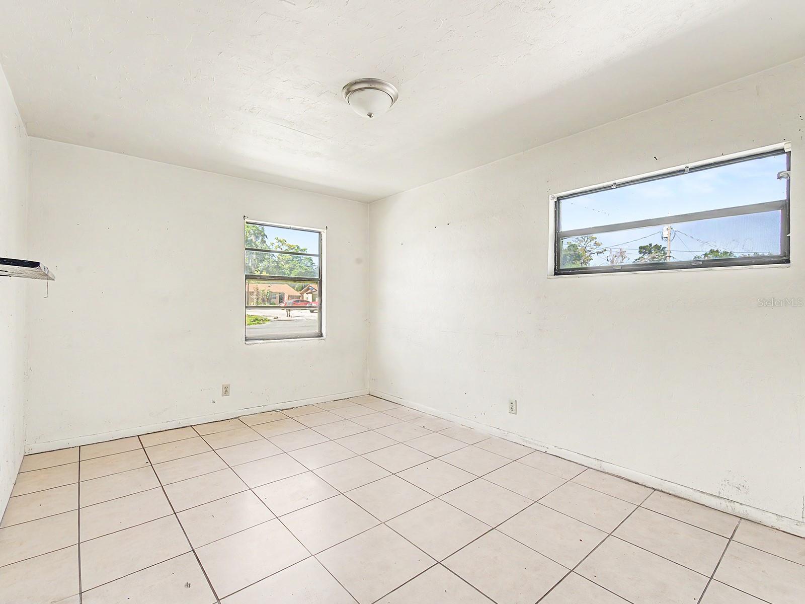 NORTH ROADS PARK - Residential Income