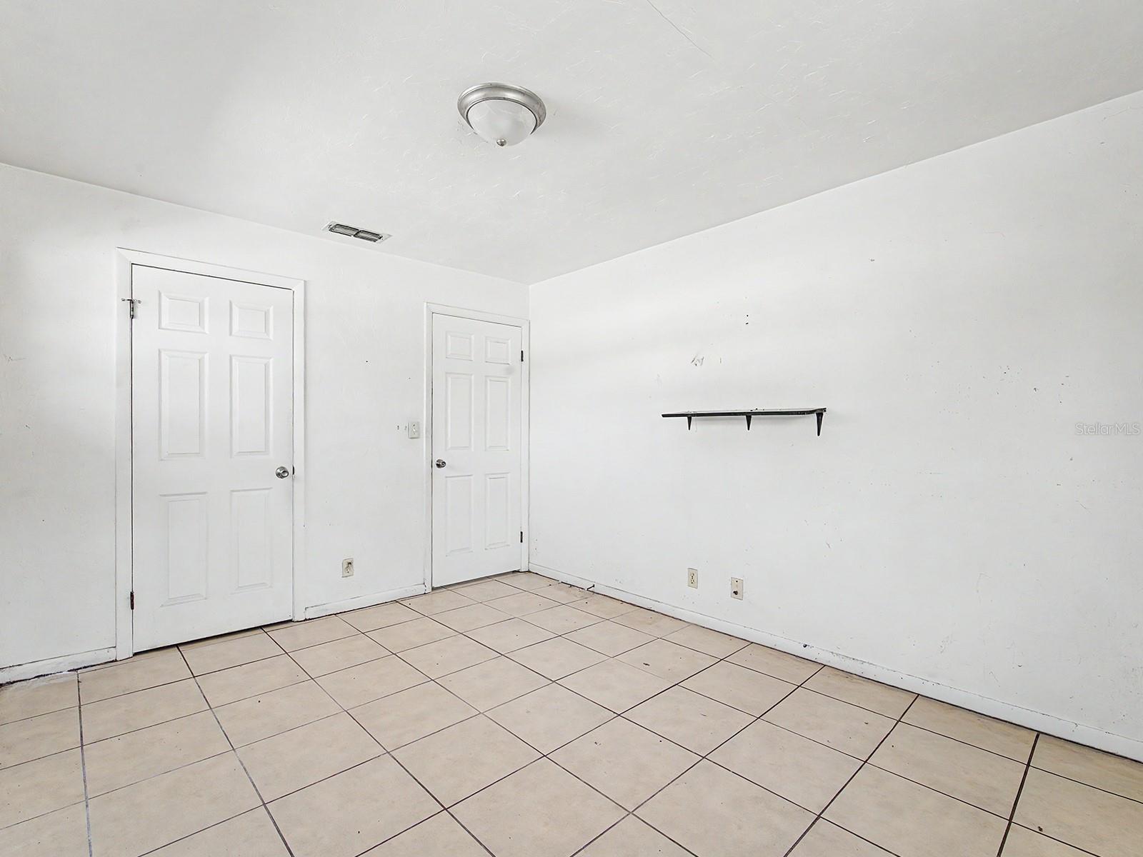NORTH ROADS PARK - Residential Income