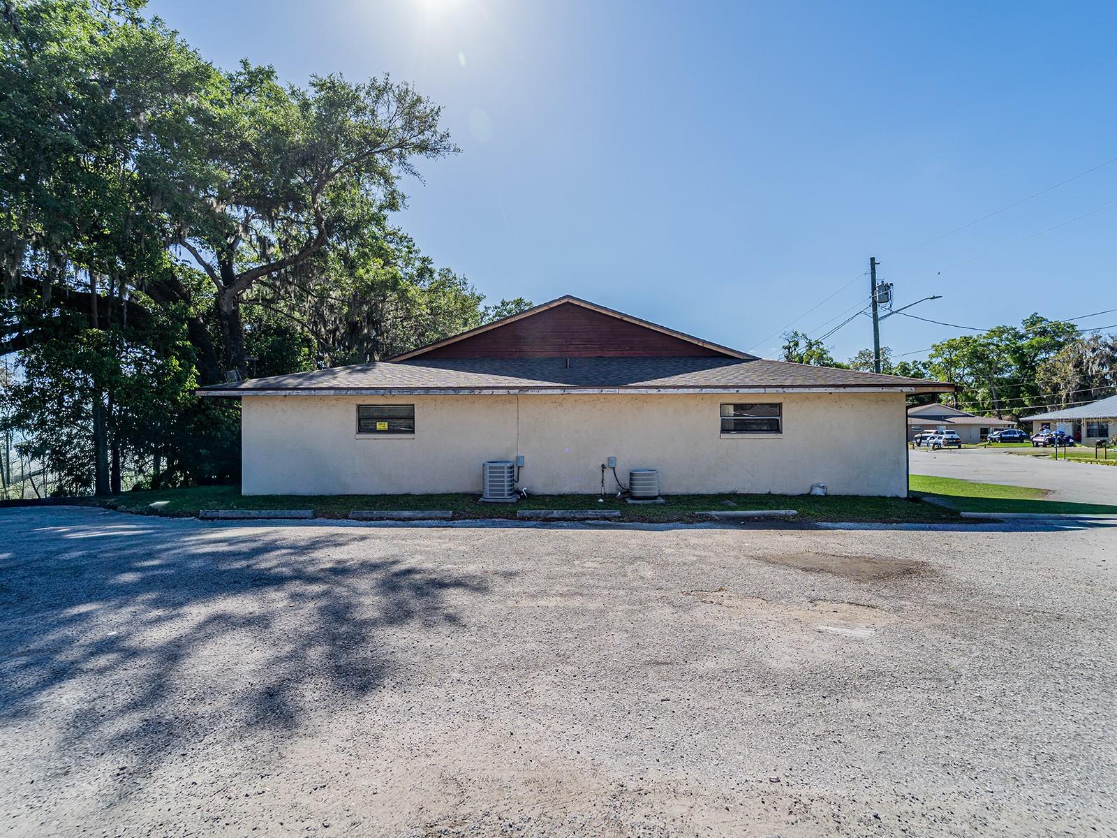 NORTH ROADS PARK - Residential Income