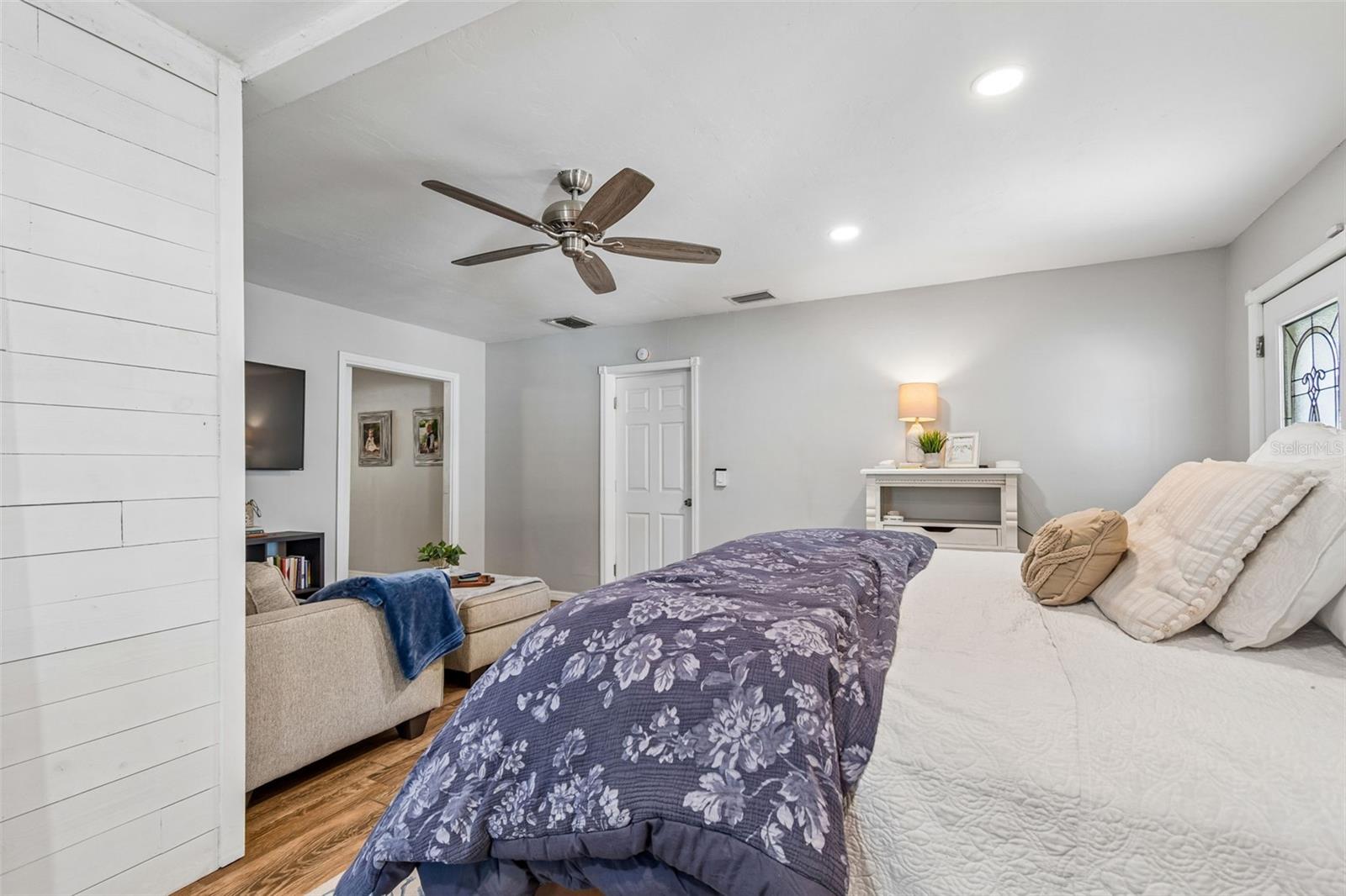 SEMINOLE LAKE VILLAGE - Residential