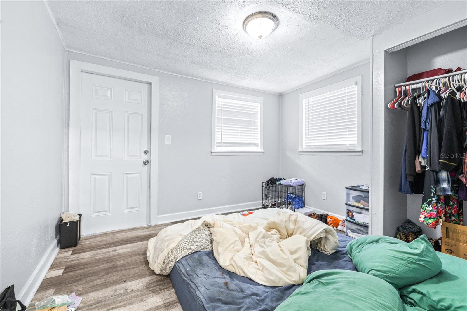 EAST ROSELAWN - Residential Income