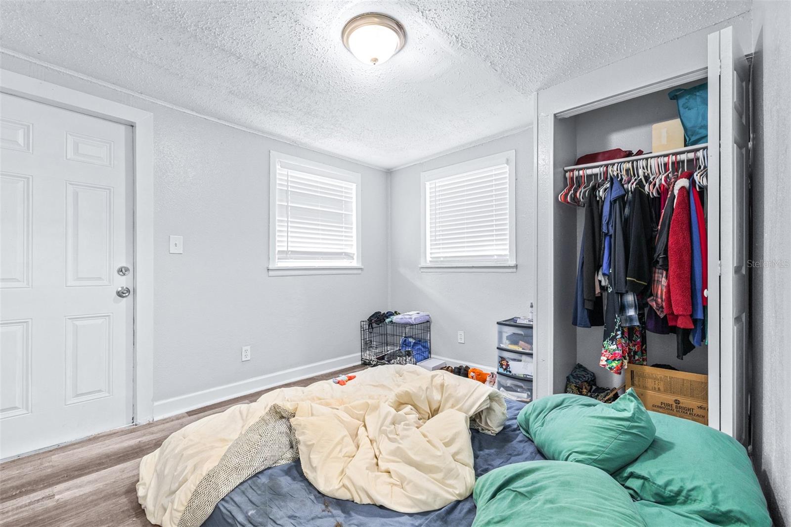 EAST ROSELAWN - Residential Income