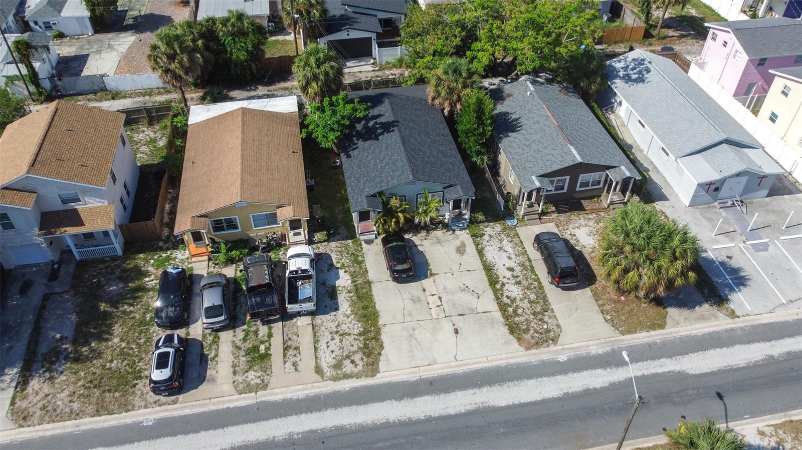 EAST ROSELAWN - Residential Income