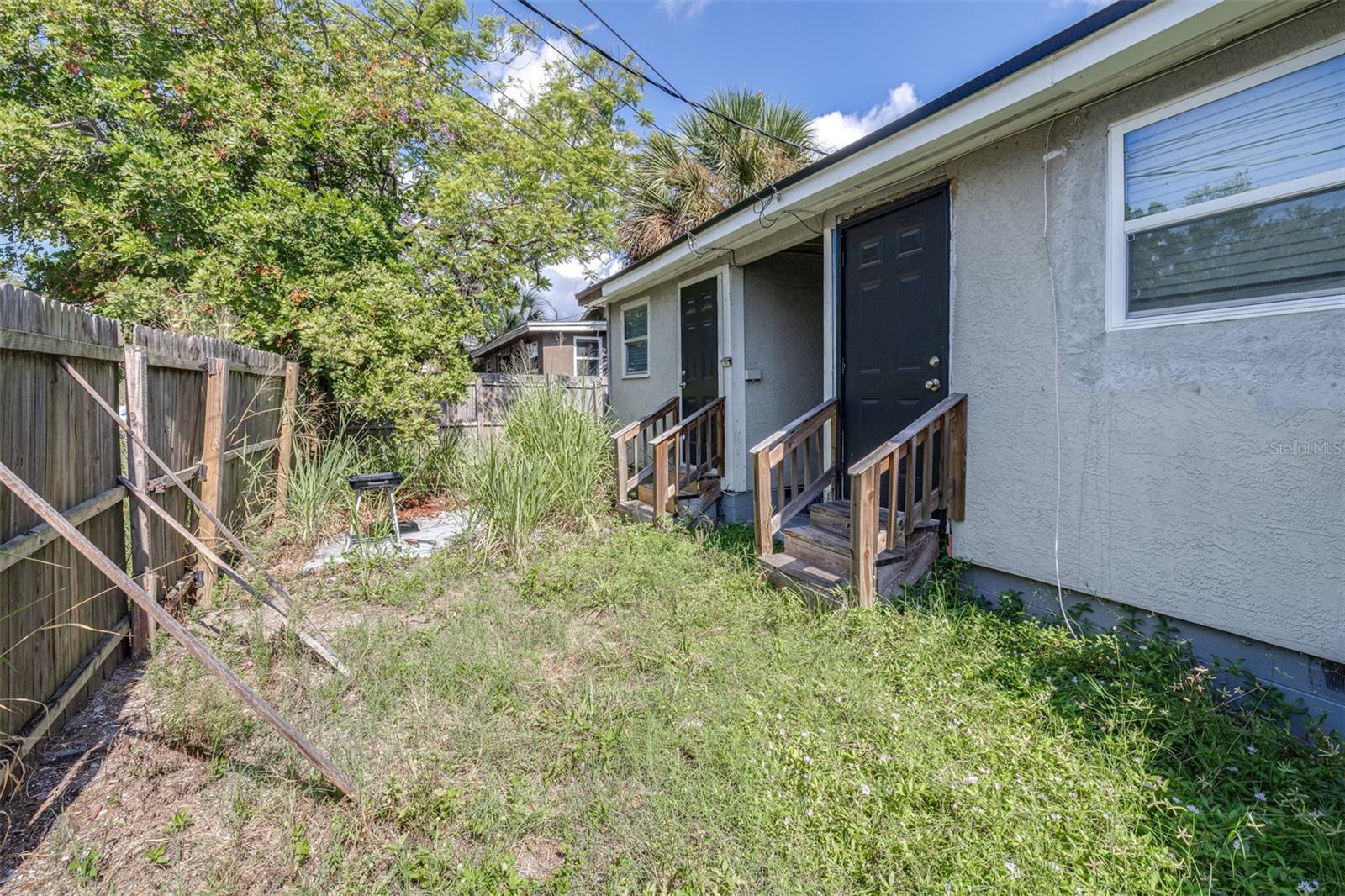 EAST ROSELAWN - Residential Income
