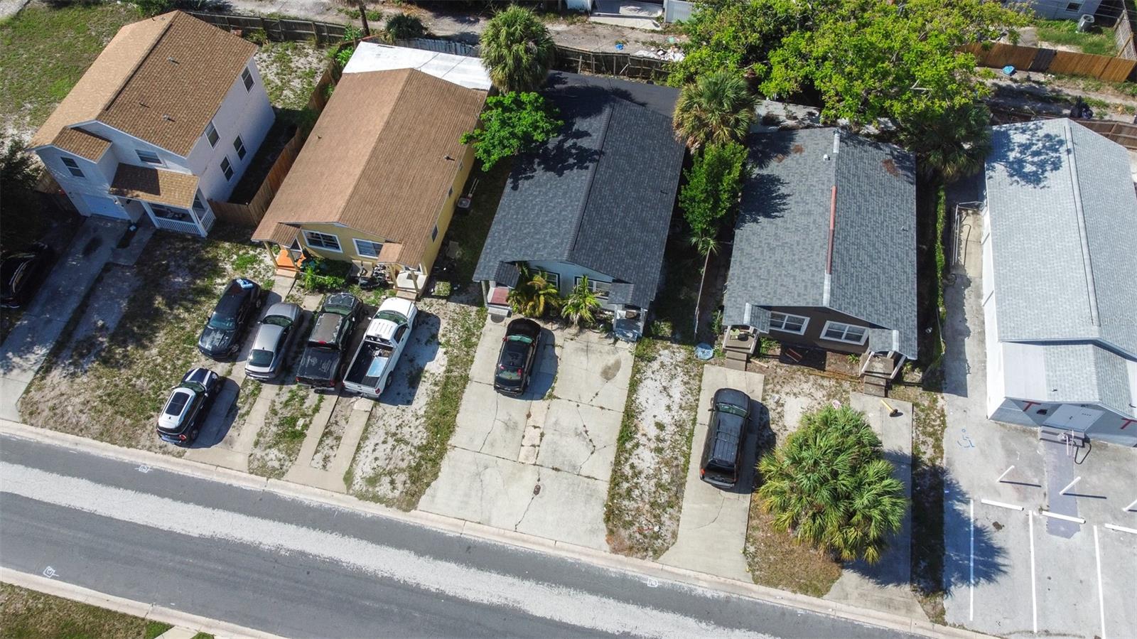 EAST ROSELAWN - Residential Income