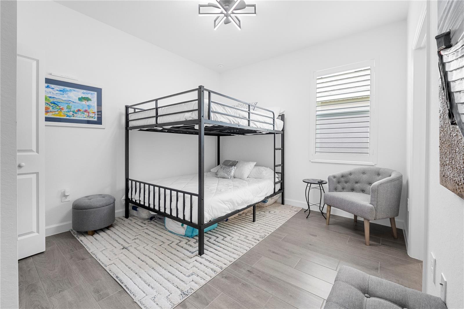 TUCKERS COVE - Residential