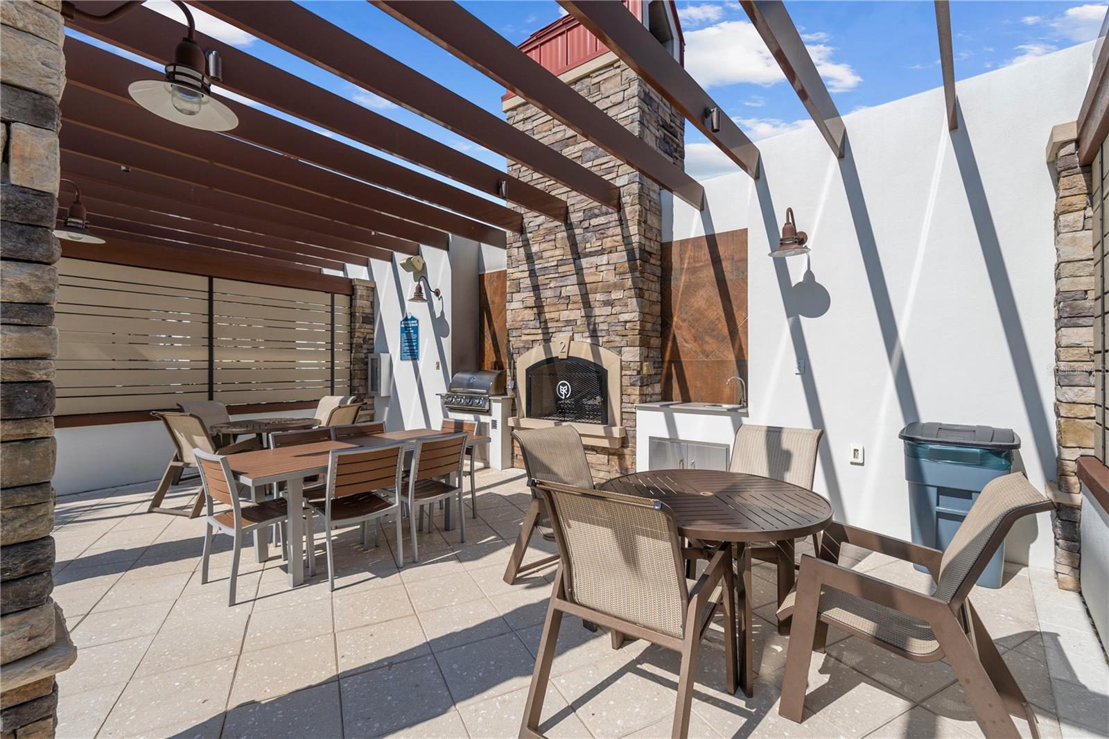 TUCKERS COVE - Residential