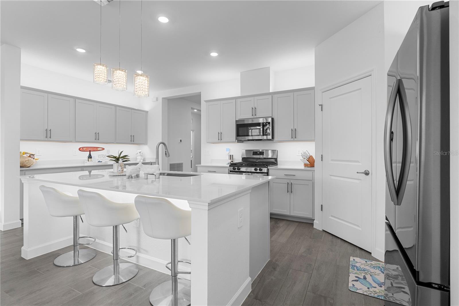 TUCKERS COVE - Residential