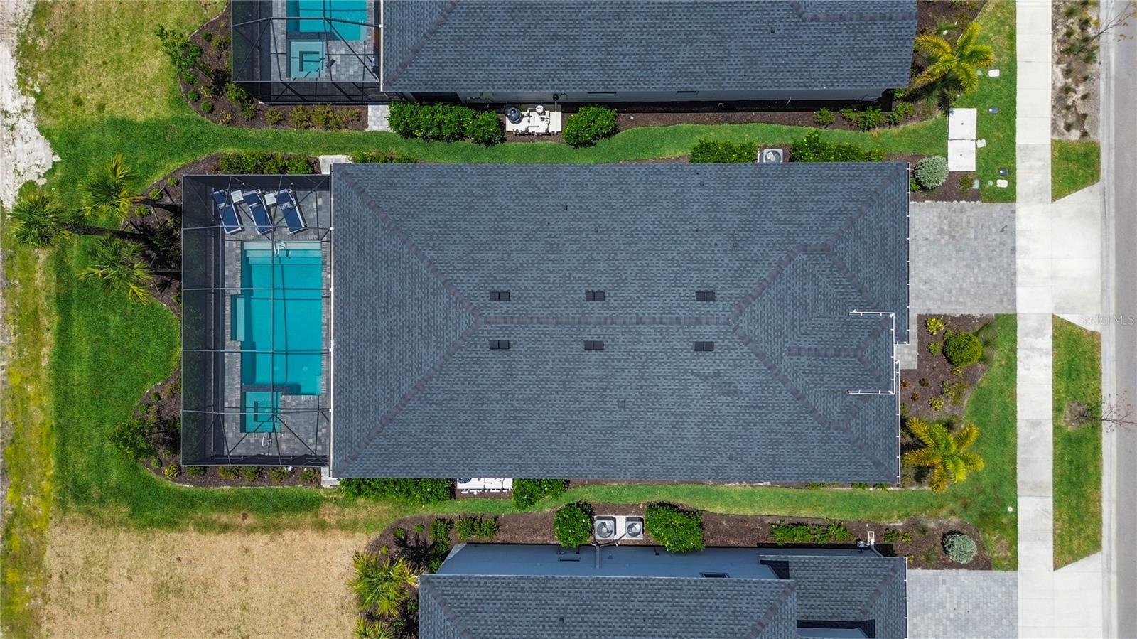 TUCKERS COVE - Residential