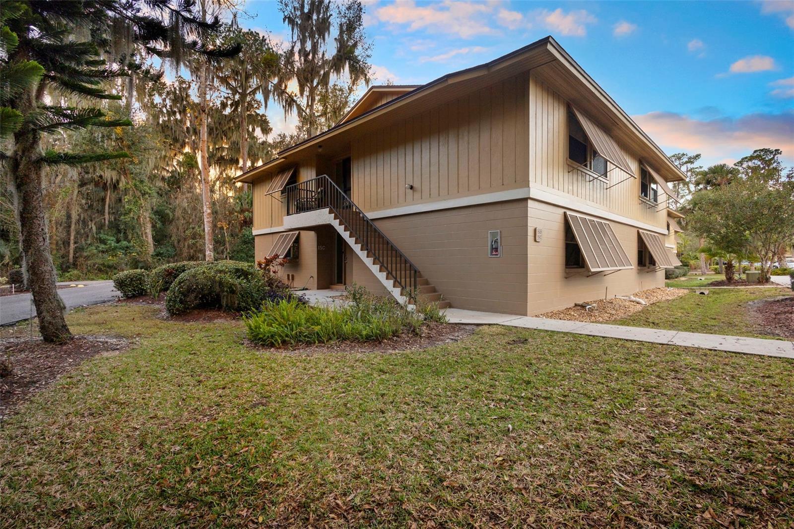LAKESIDE CONDO APTS - Residential