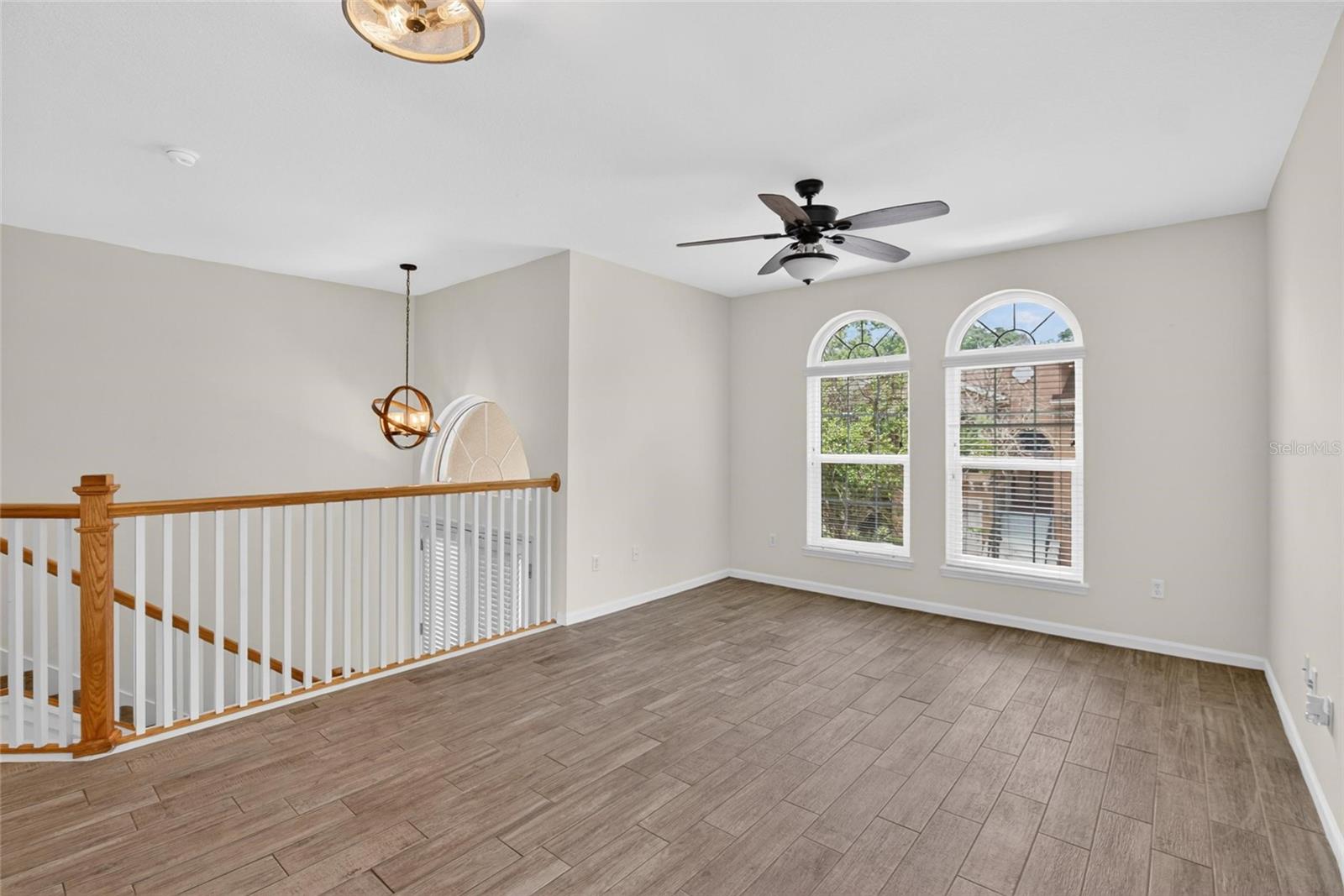 WHISPERING OAKS TWNHMS - Residential