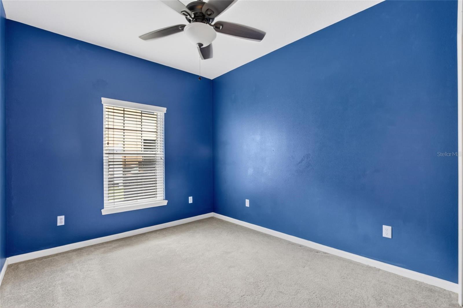 WHISPERING OAKS TWNHMS - Residential