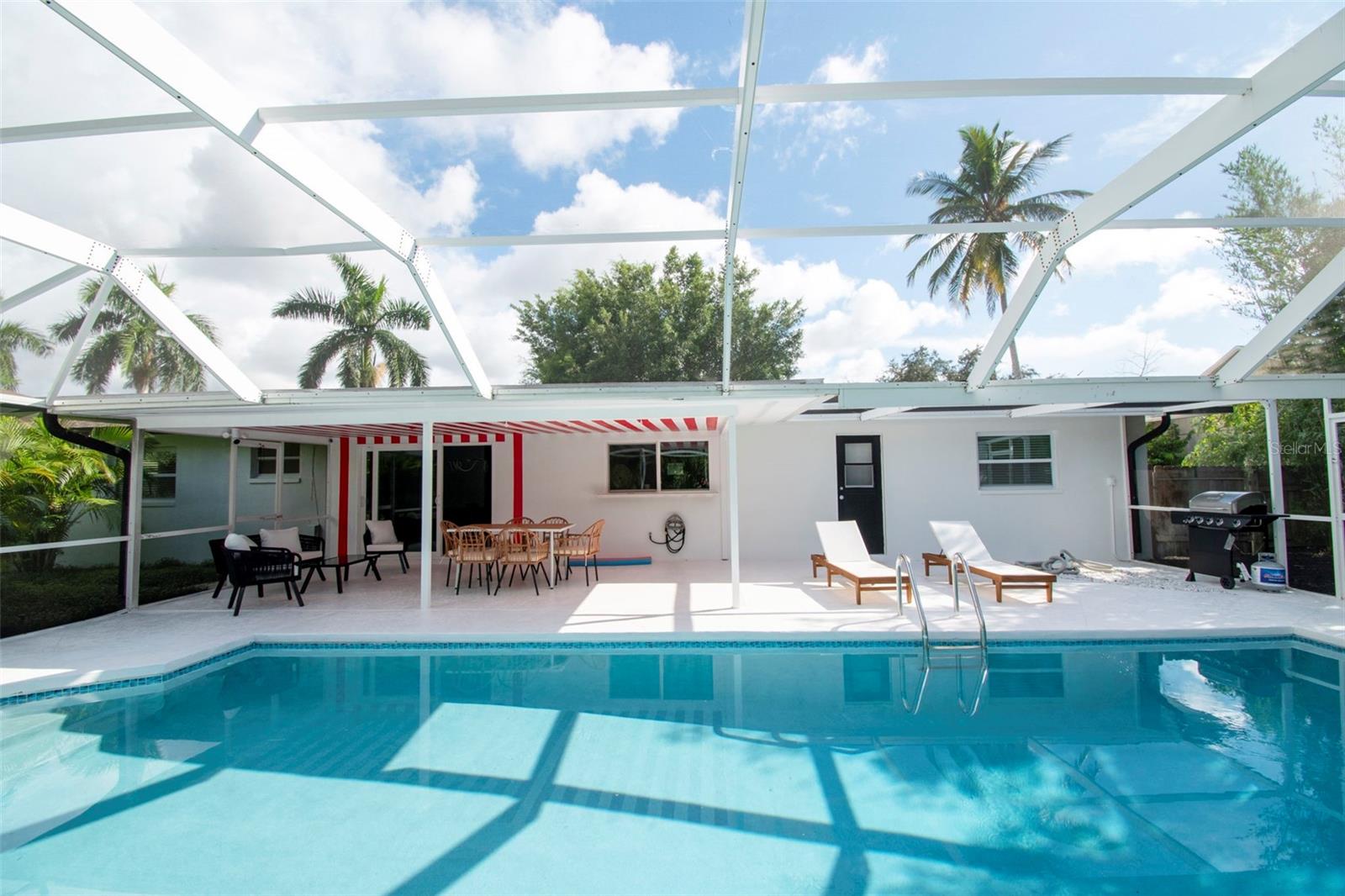 WILLOUGHBY ACRES - Residential