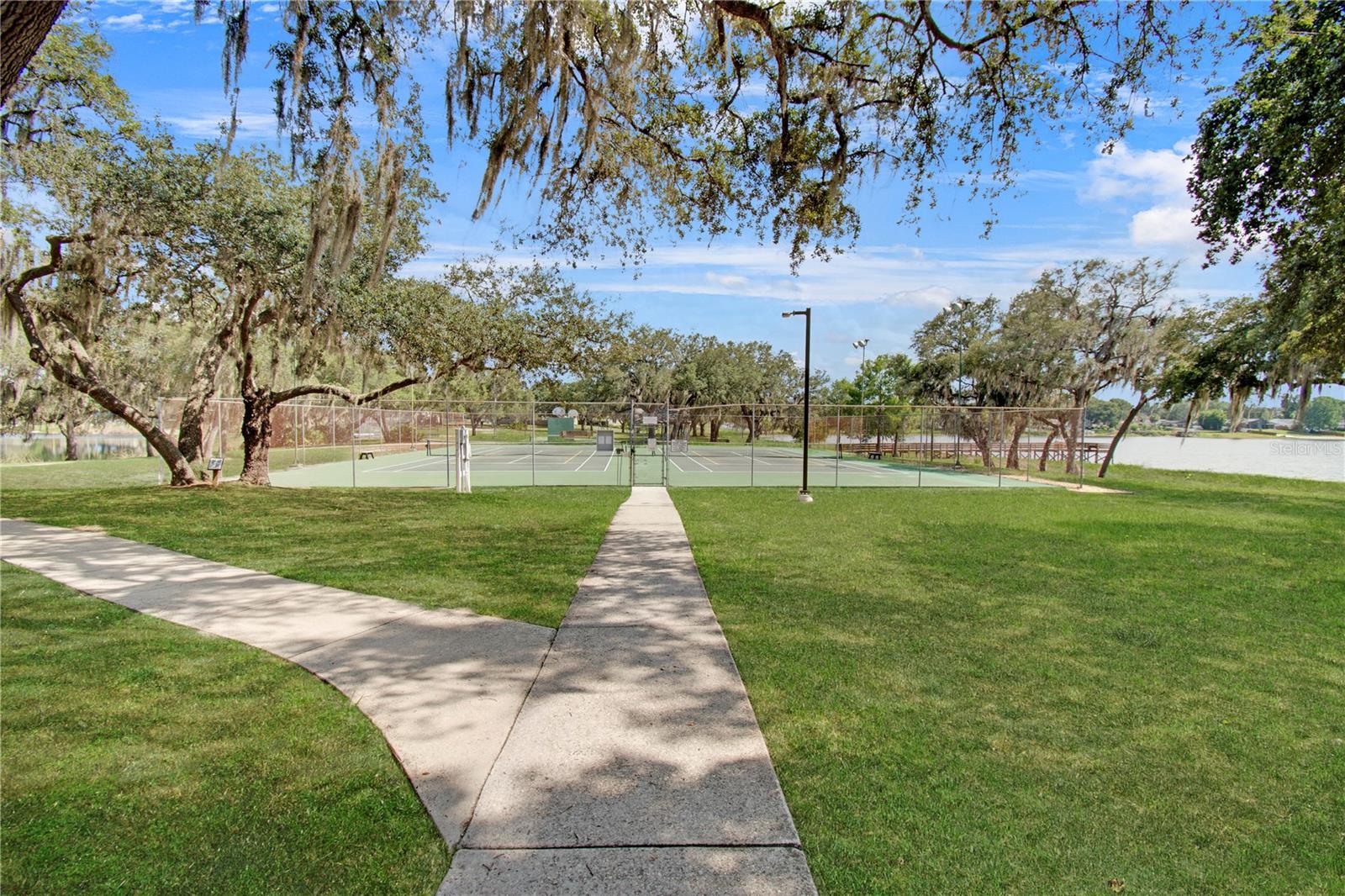 BAY LAKES AT GRANADA SEC 05 - Residential