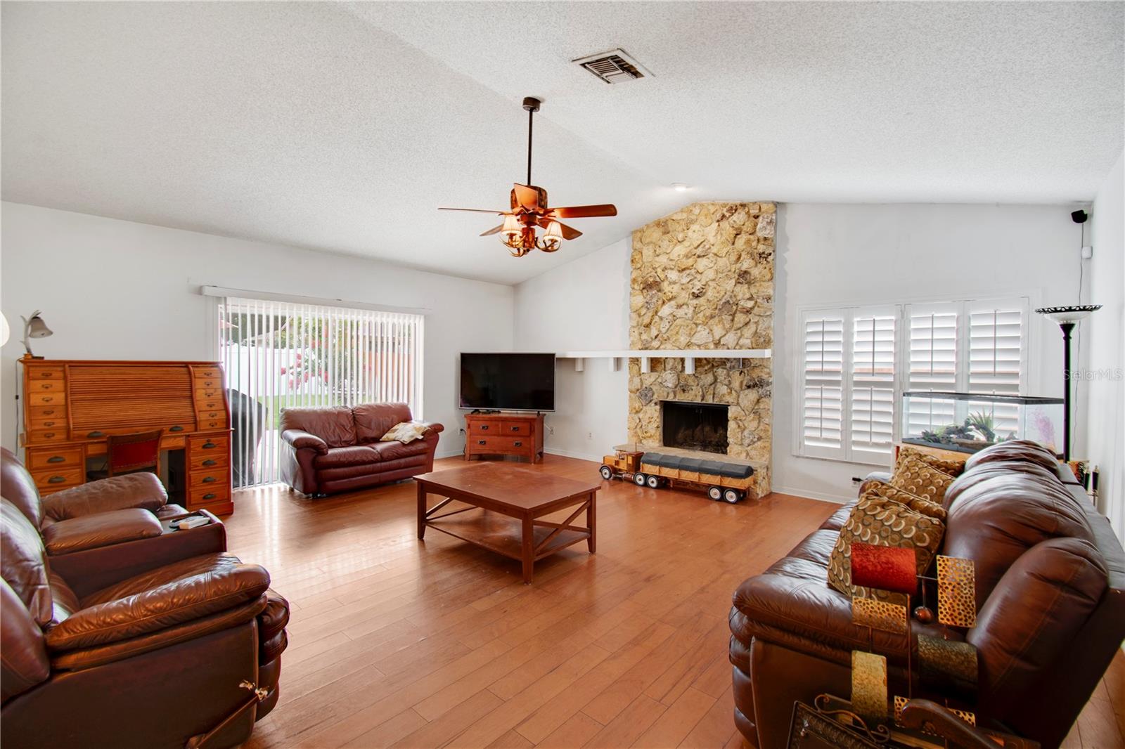 BAY LAKES AT GRANADA SEC 05 - Residential