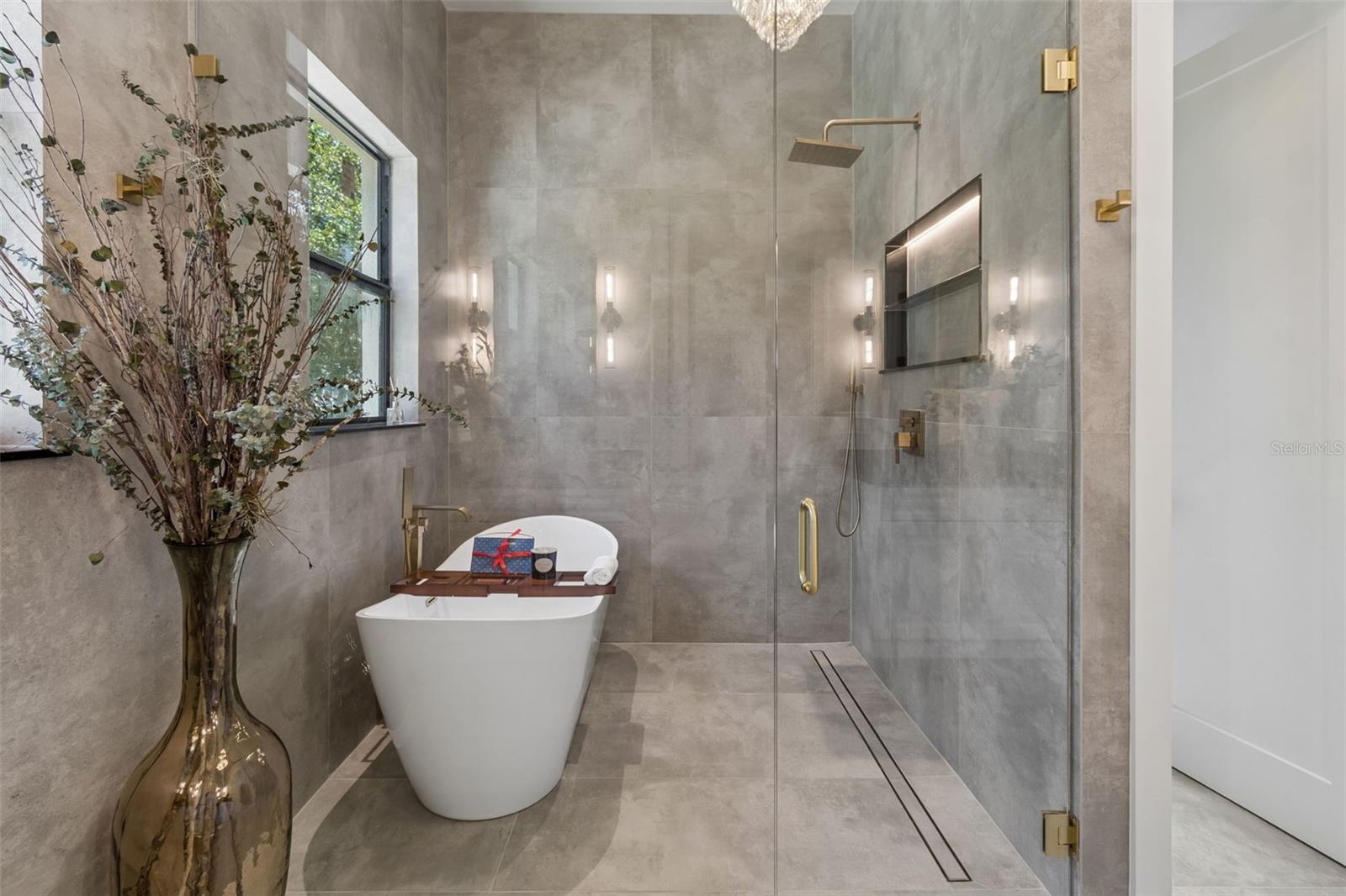 CAPE ORLANDO ESTATES - Residential