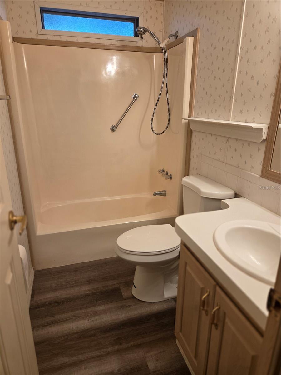 TAVARES FOX RUN MOBILE HOME - Residential Lease