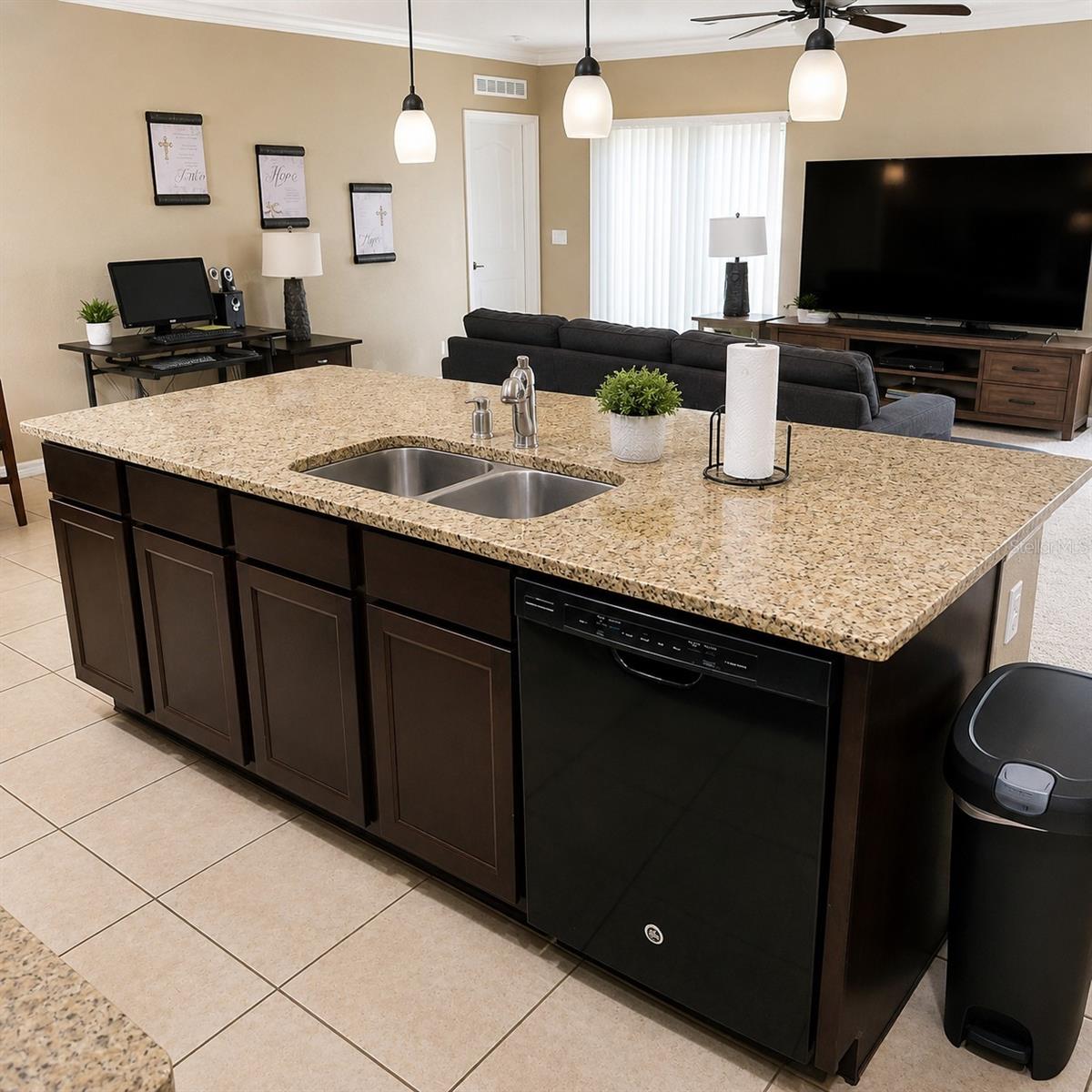 KNIGHT LAKE ESTATES - Residential