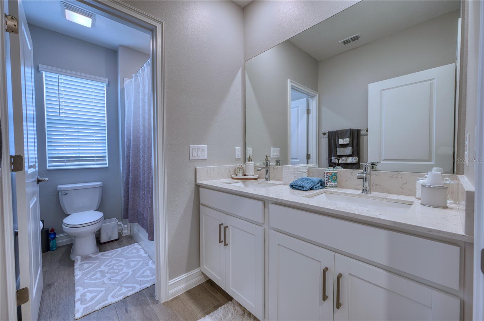 STONEGATE PRESERVE IA - Residential