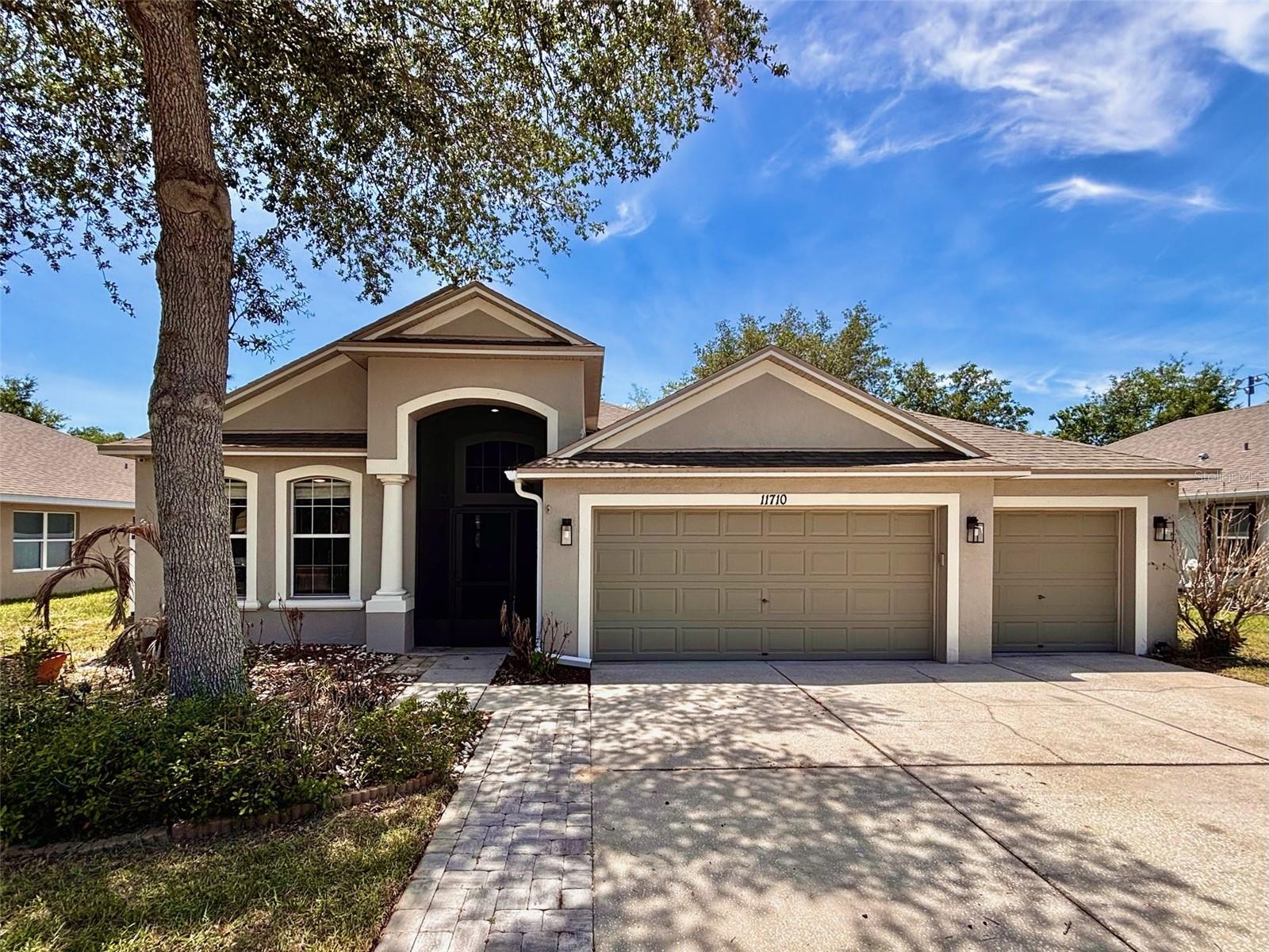 SUMMER CHASE - Residential