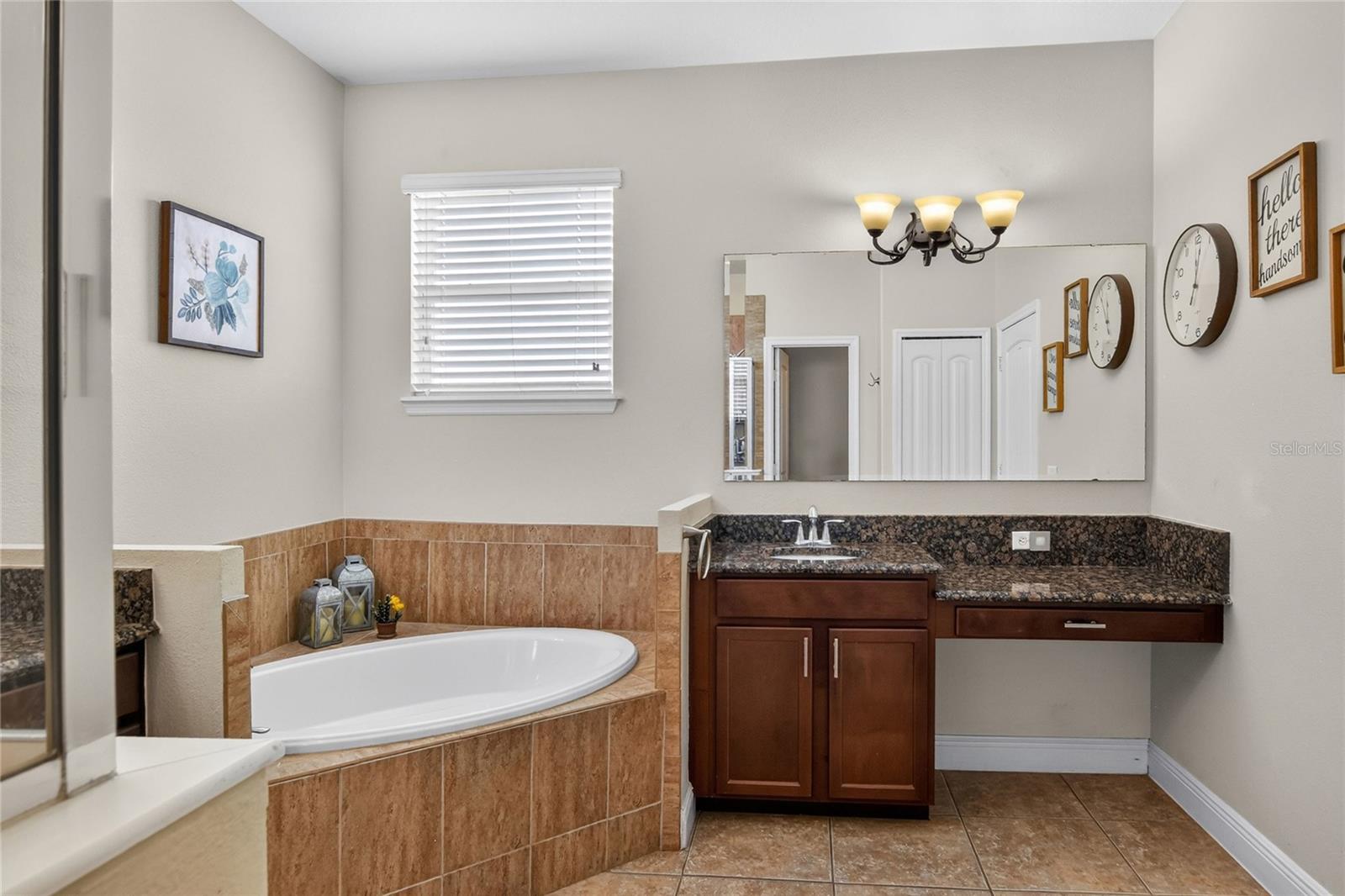 SOUTHCHASE - Residential