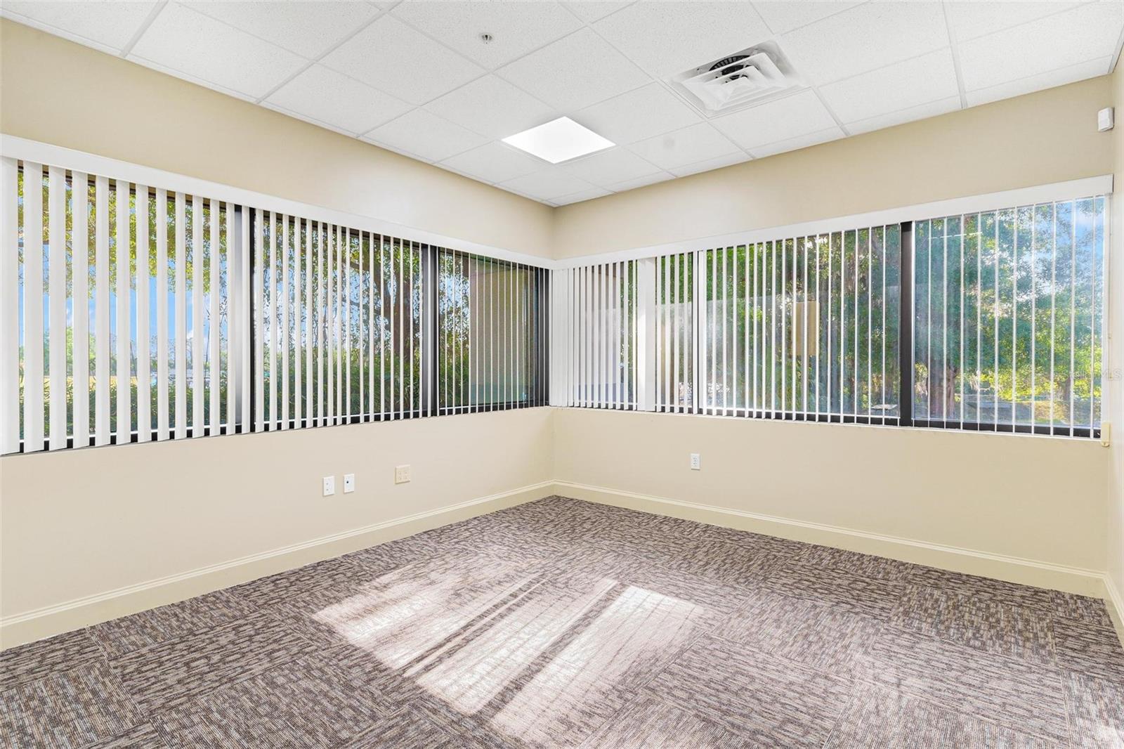 GREENLEAF BUS CENTRE - Commercial Sale