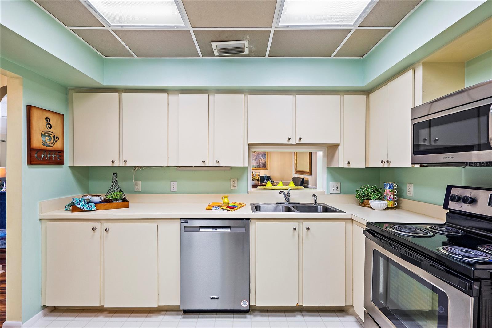 CORDOVA GREENS CONDO - Residential