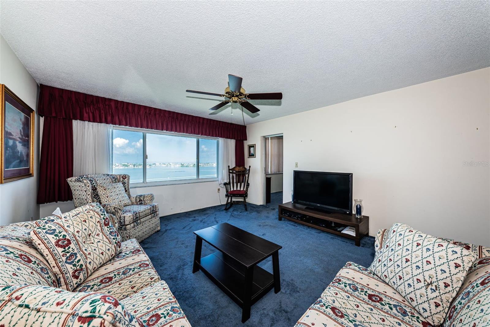 LEXINGTON TOWERS CONDO - Residential