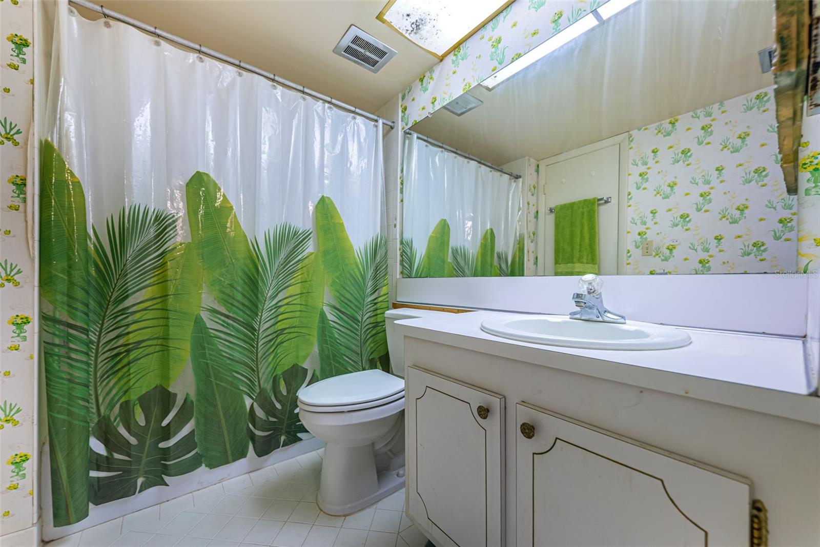 LEXINGTON TOWERS CONDO - Residential