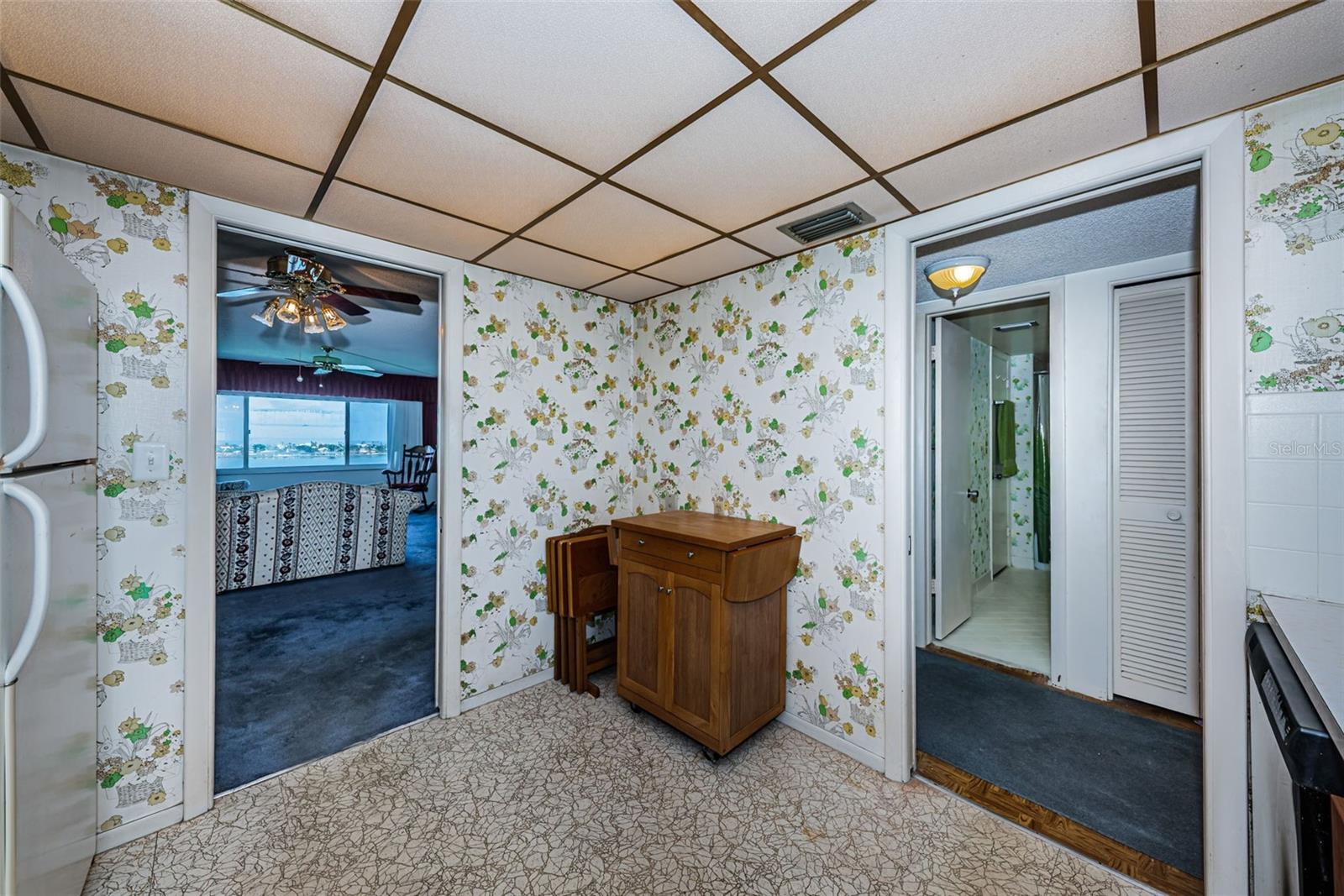 LEXINGTON TOWERS CONDO - Residential