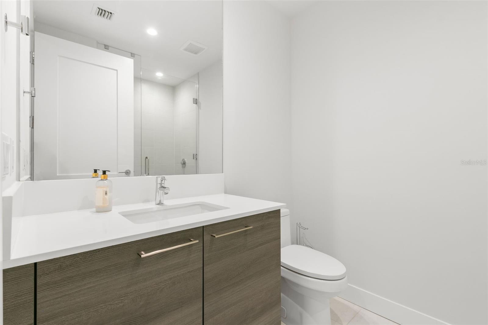 SALTAIRE CONDO - Residential