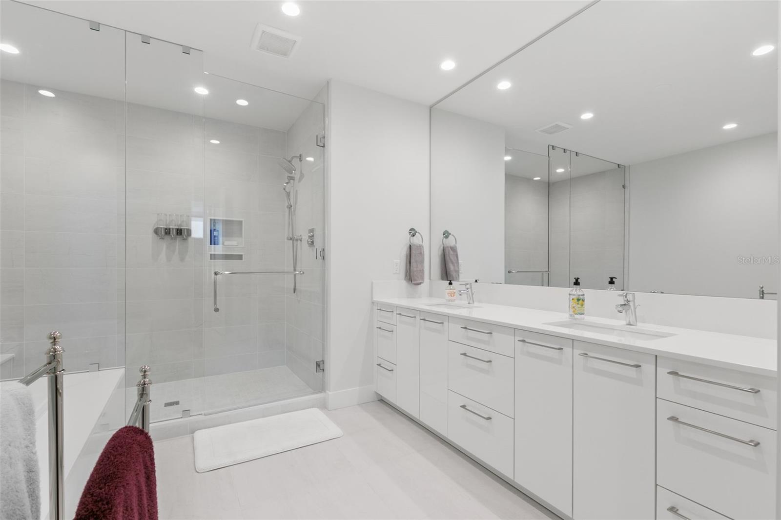 SALTAIRE CONDO - Residential