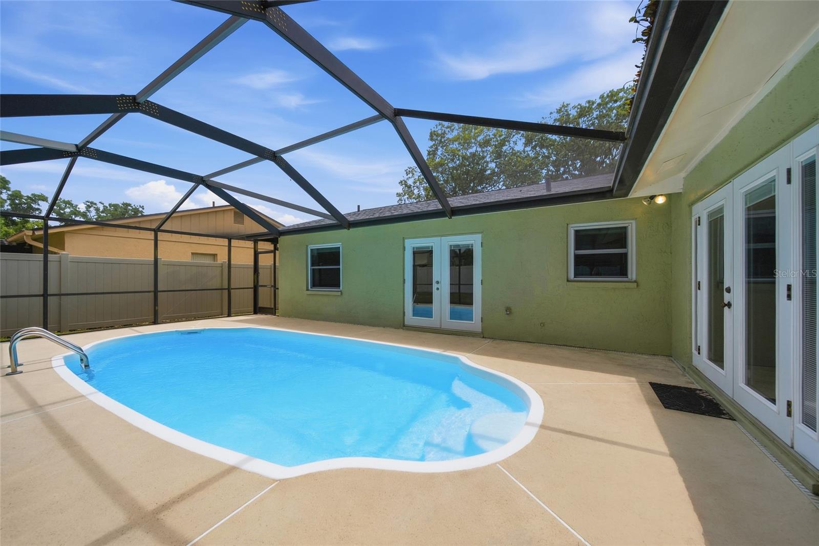 WILLOW POND - Residential
