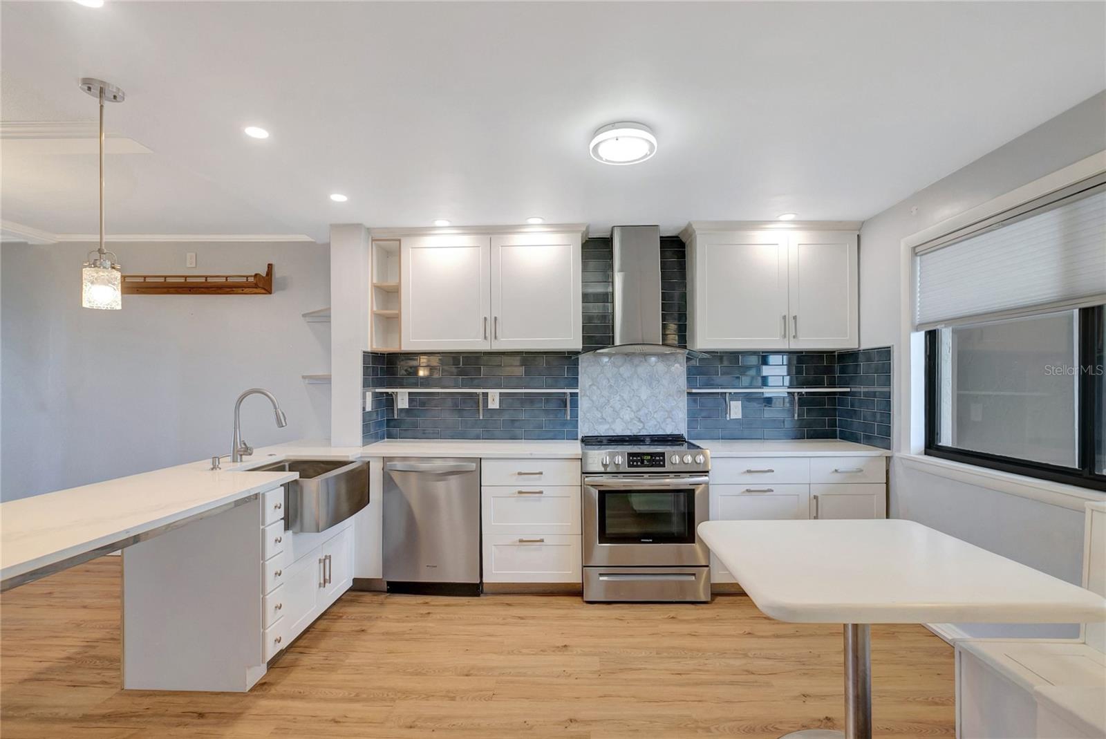 HARBOUR THE CONDO - Residential