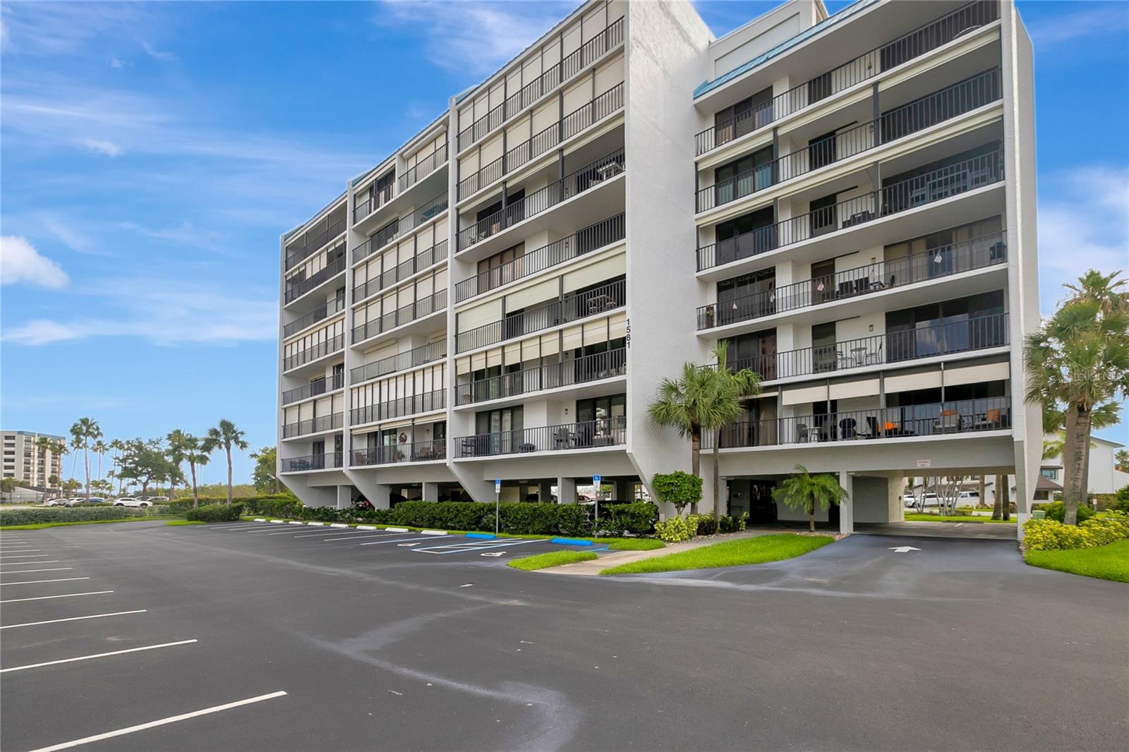 HARBOUR THE CONDO - Residential