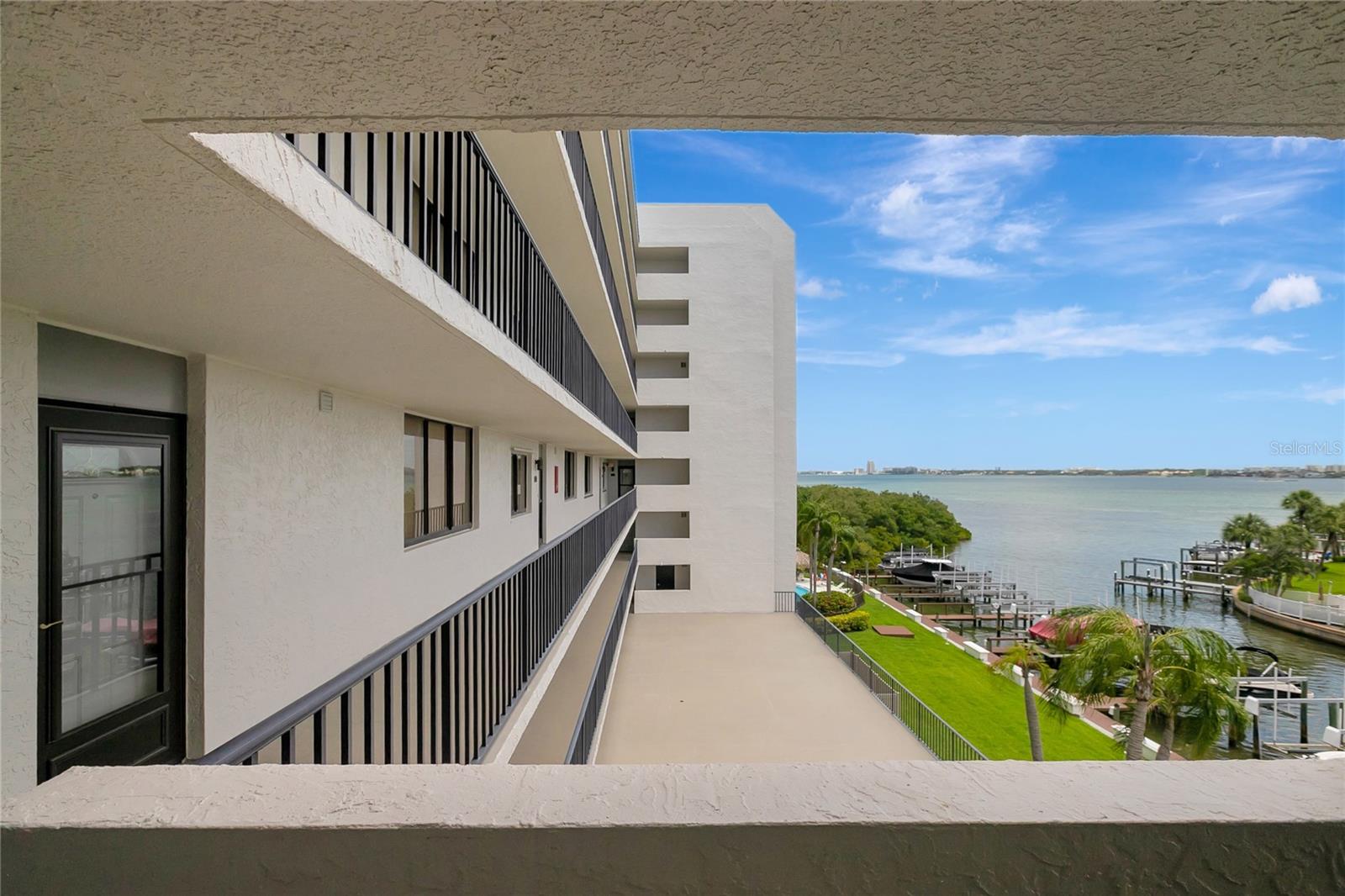 HARBOUR THE CONDO - Residential