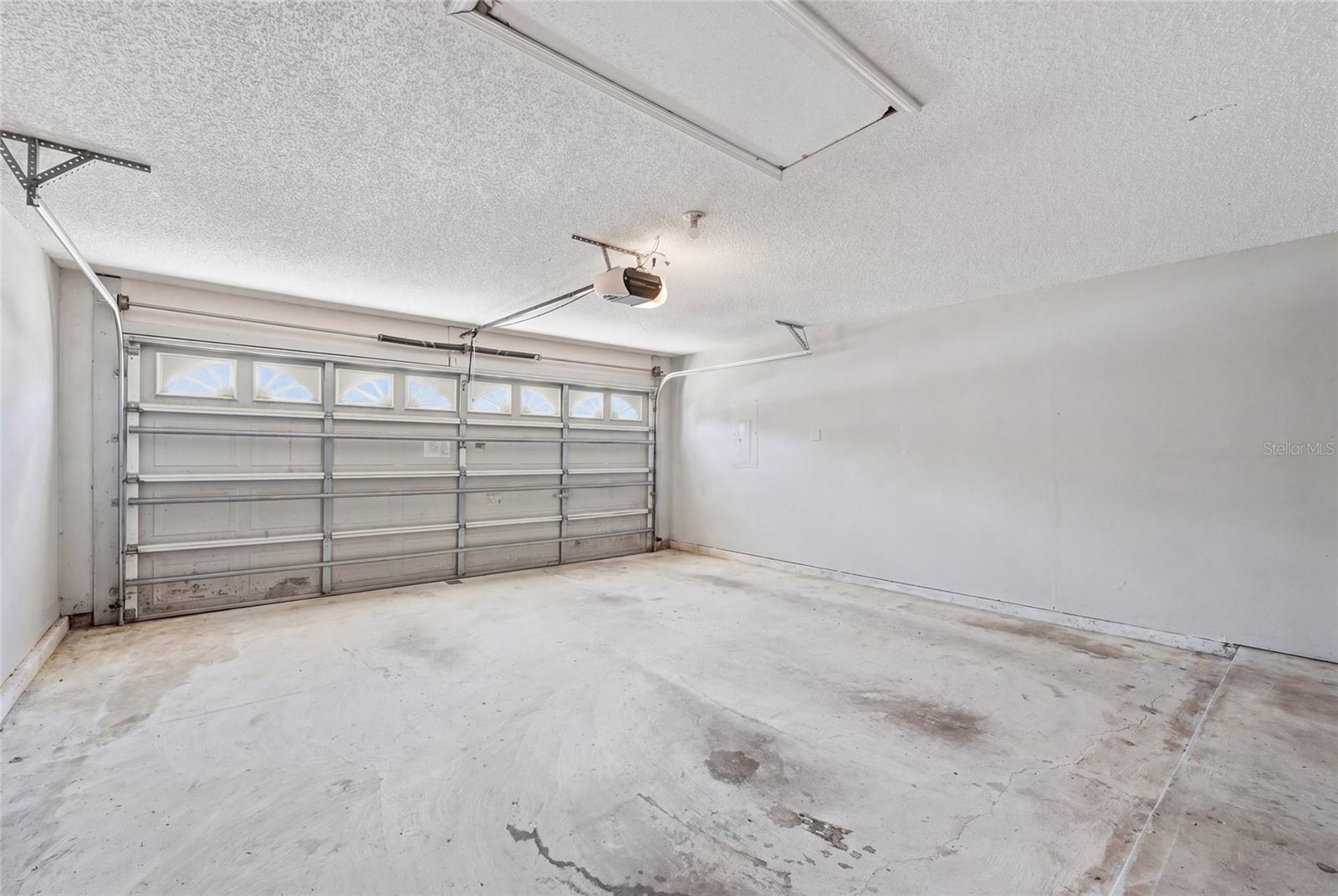 DERRIS CREEK UNIT ONE - Residential