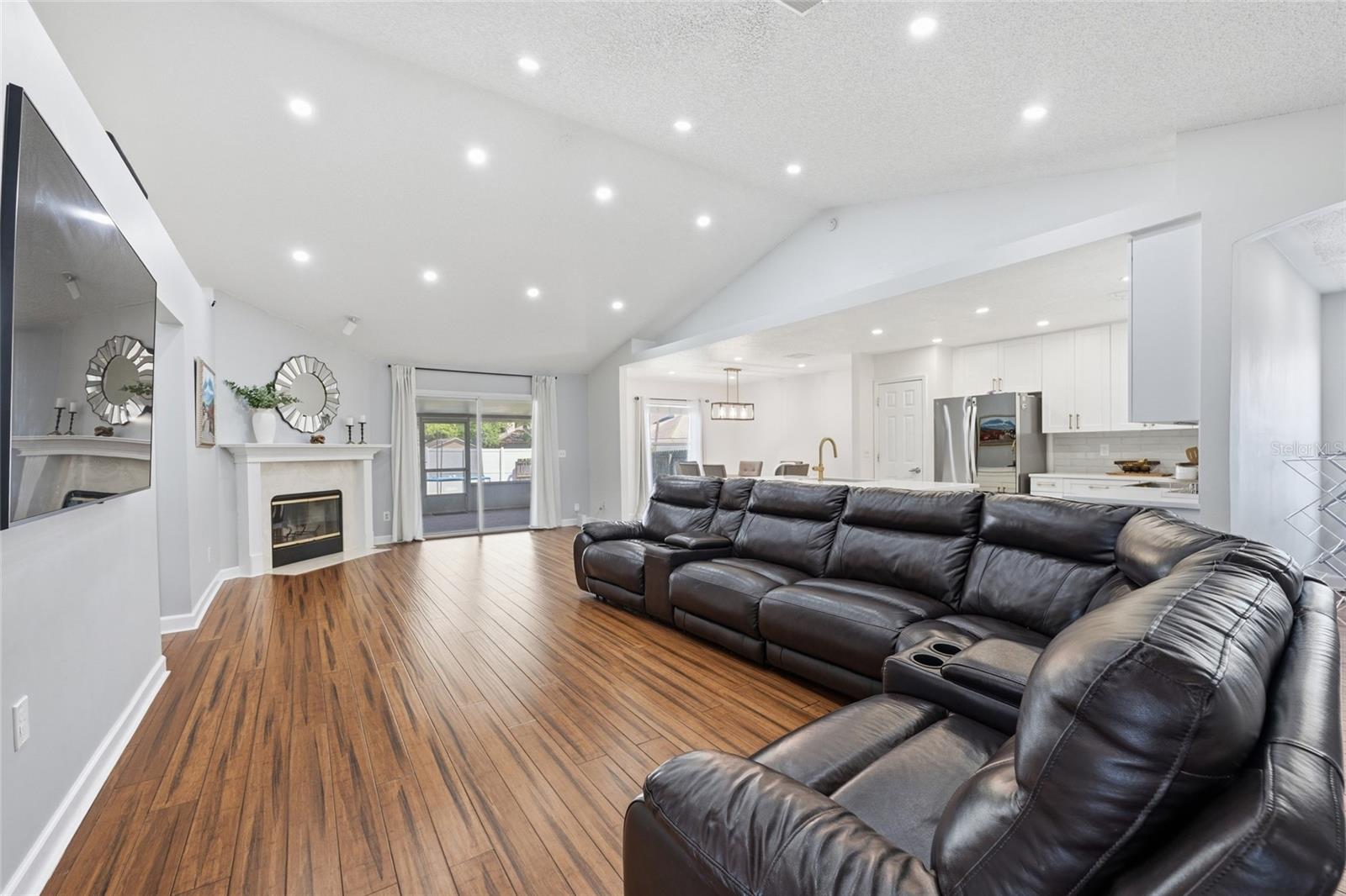 DERRIS CREEK UNIT ONE - Residential
