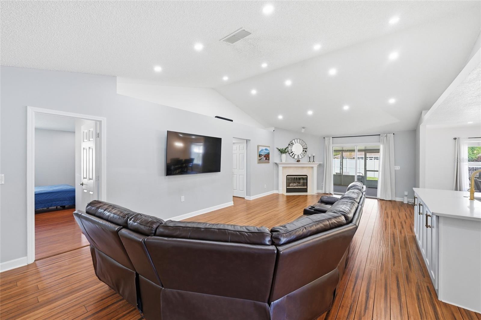 DERRIS CREEK UNIT ONE - Residential