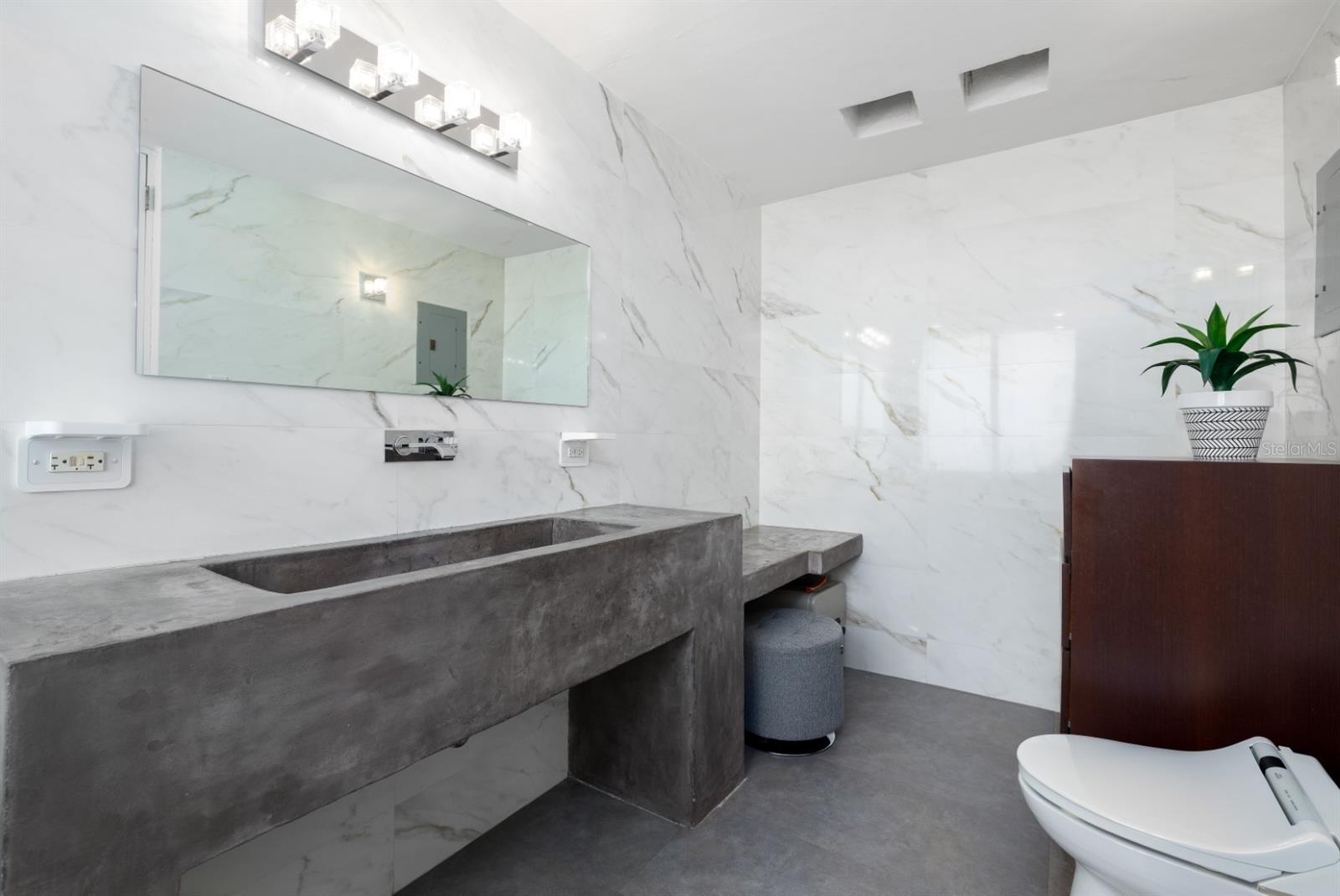 LOS ARBOLES DE MONTEHIEDRA - Residential