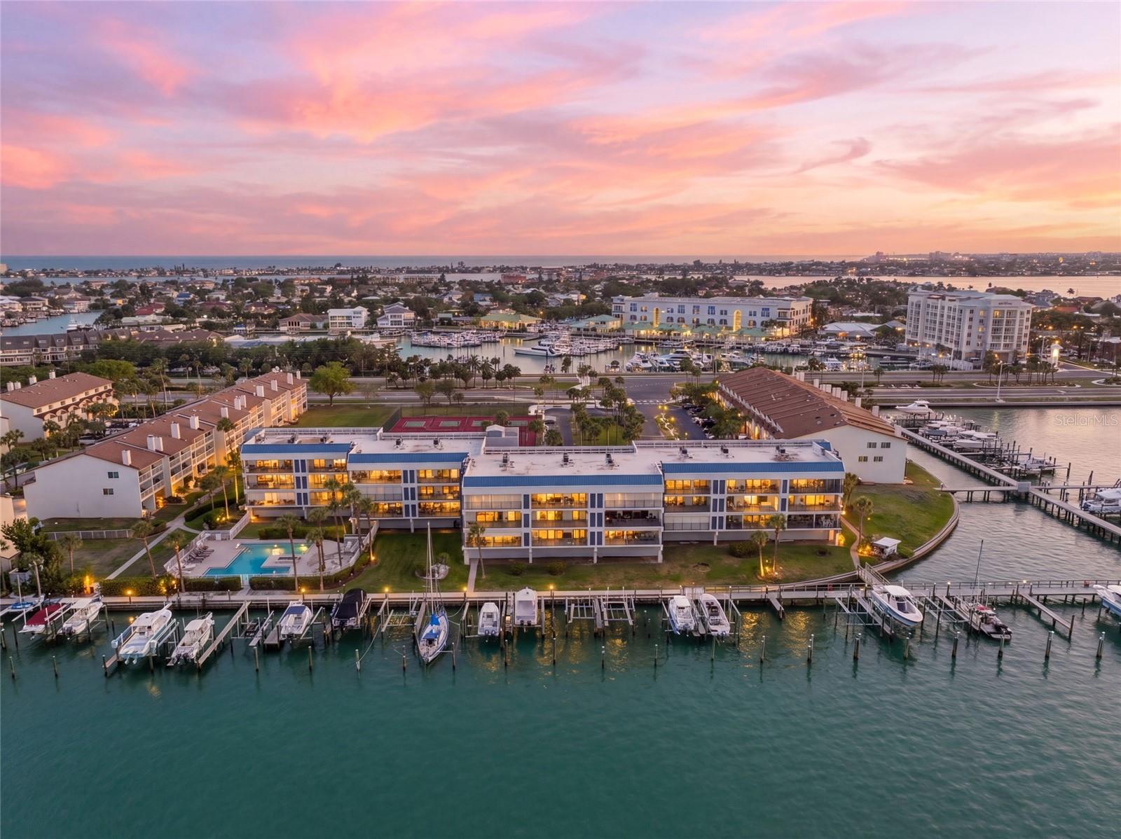 ANCHOR COVE 1 CONDO - Residential