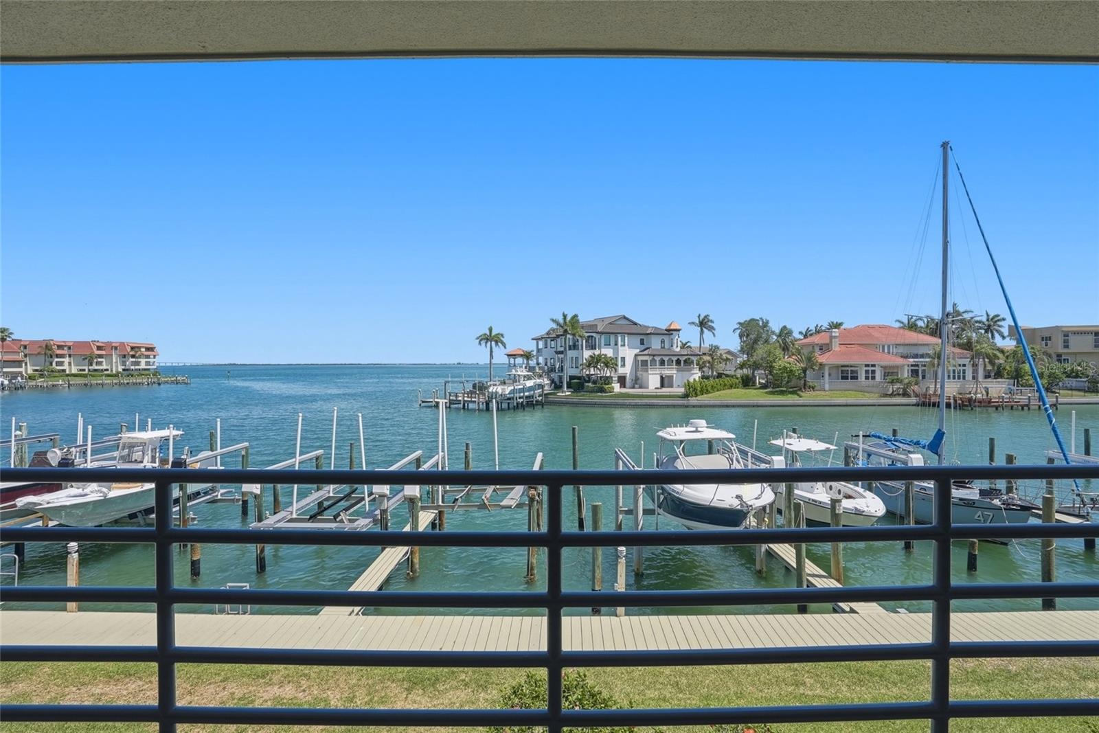 ANCHOR COVE 1 CONDO - Residential