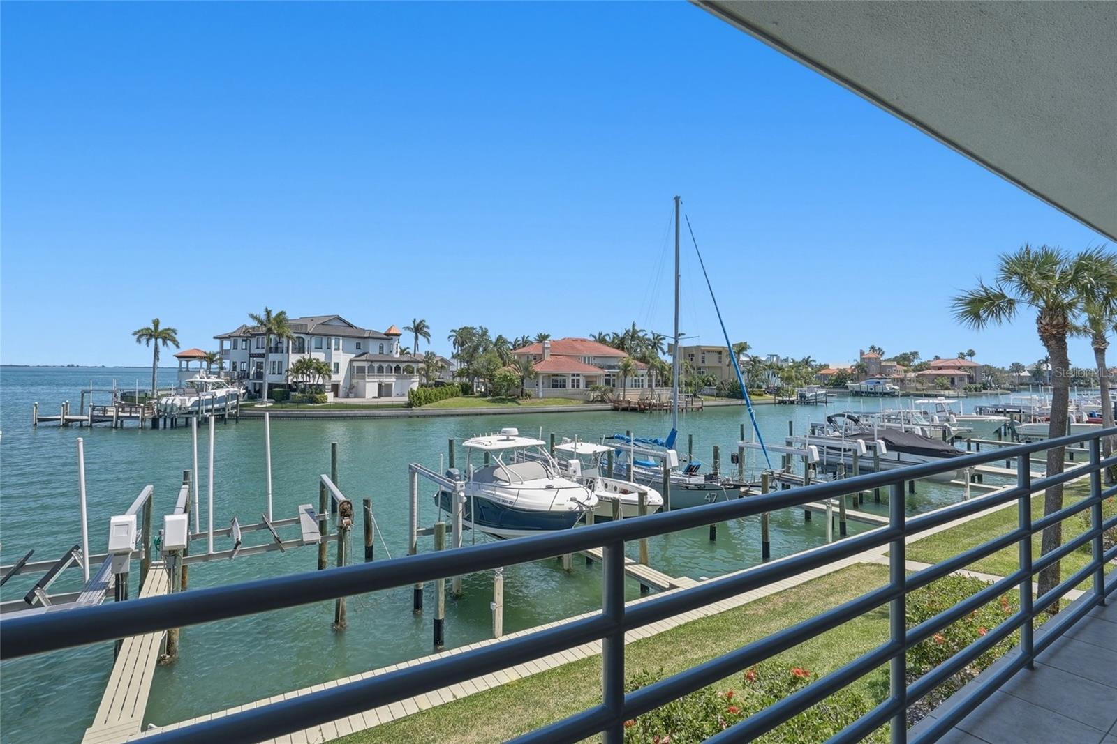 ANCHOR COVE 1 CONDO - Residential