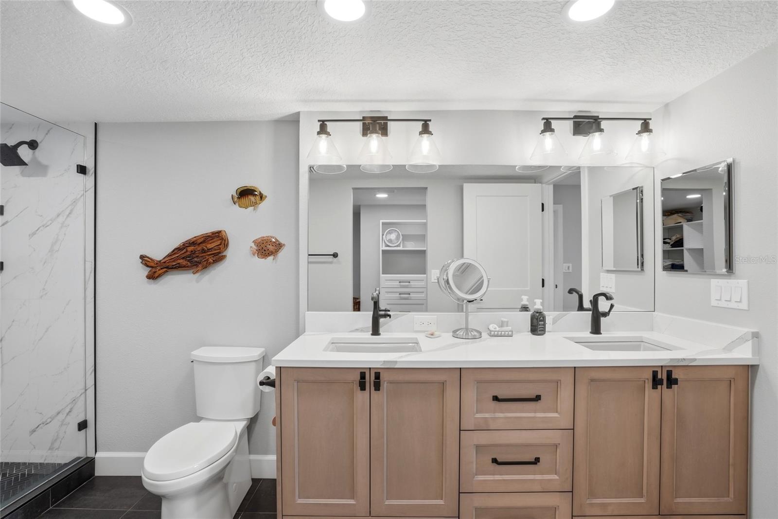 ANCHOR COVE 1 CONDO - Residential